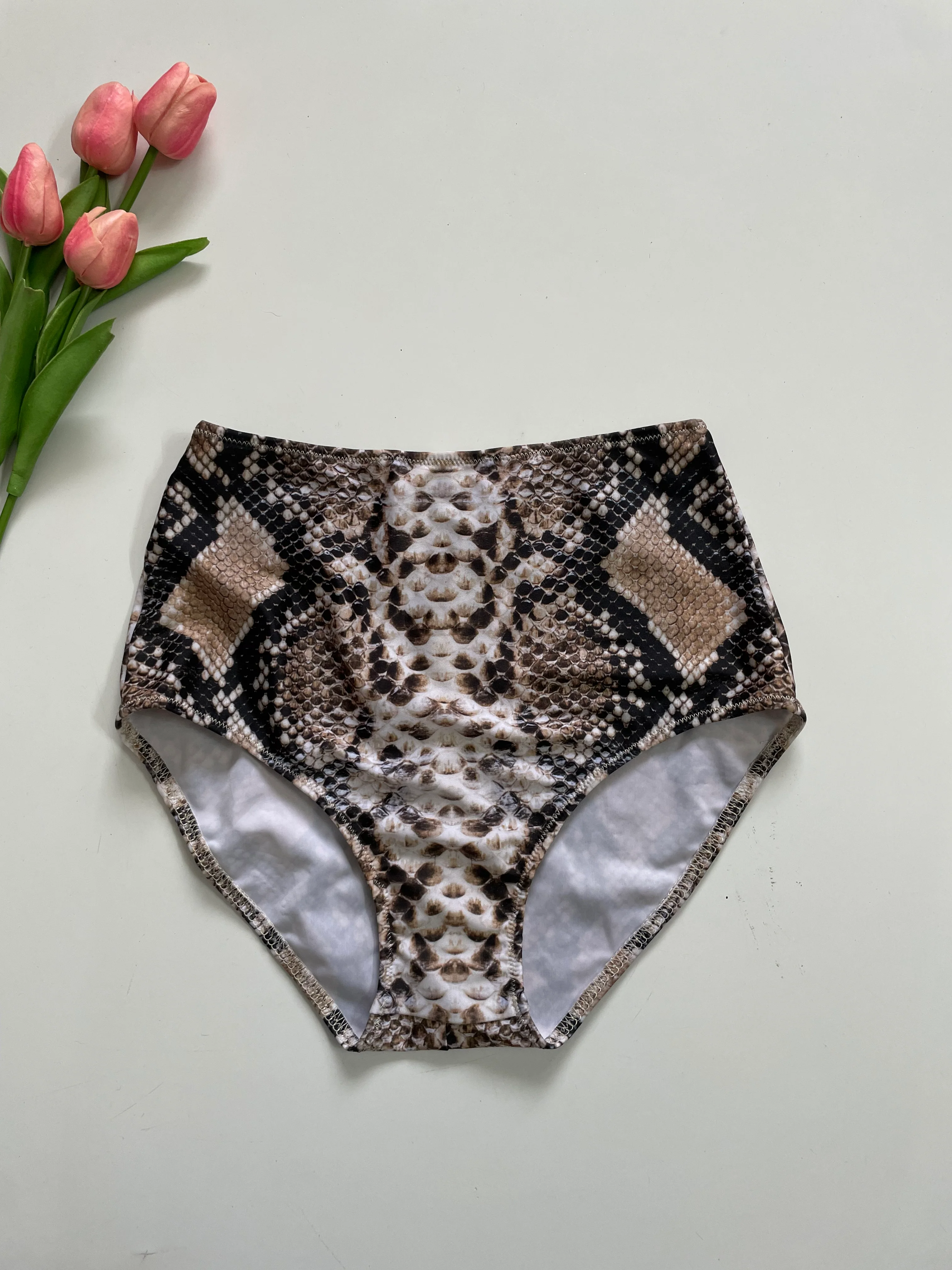 BIKINI SET - BUST 30 to 36 , WAIST 22 to 26 - Image 3