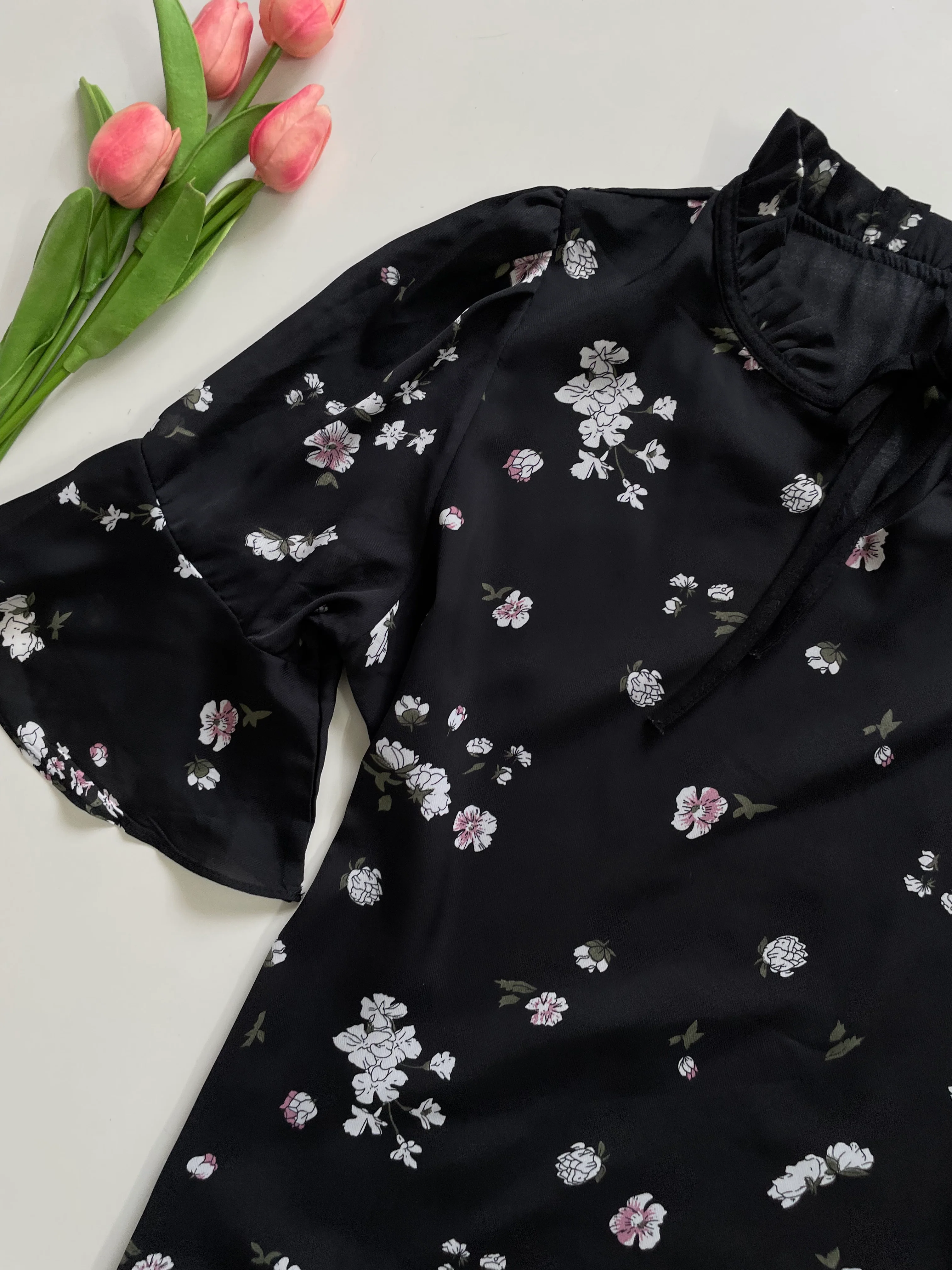 BLACK FLORAL TOP - BUST 42 - Image 3