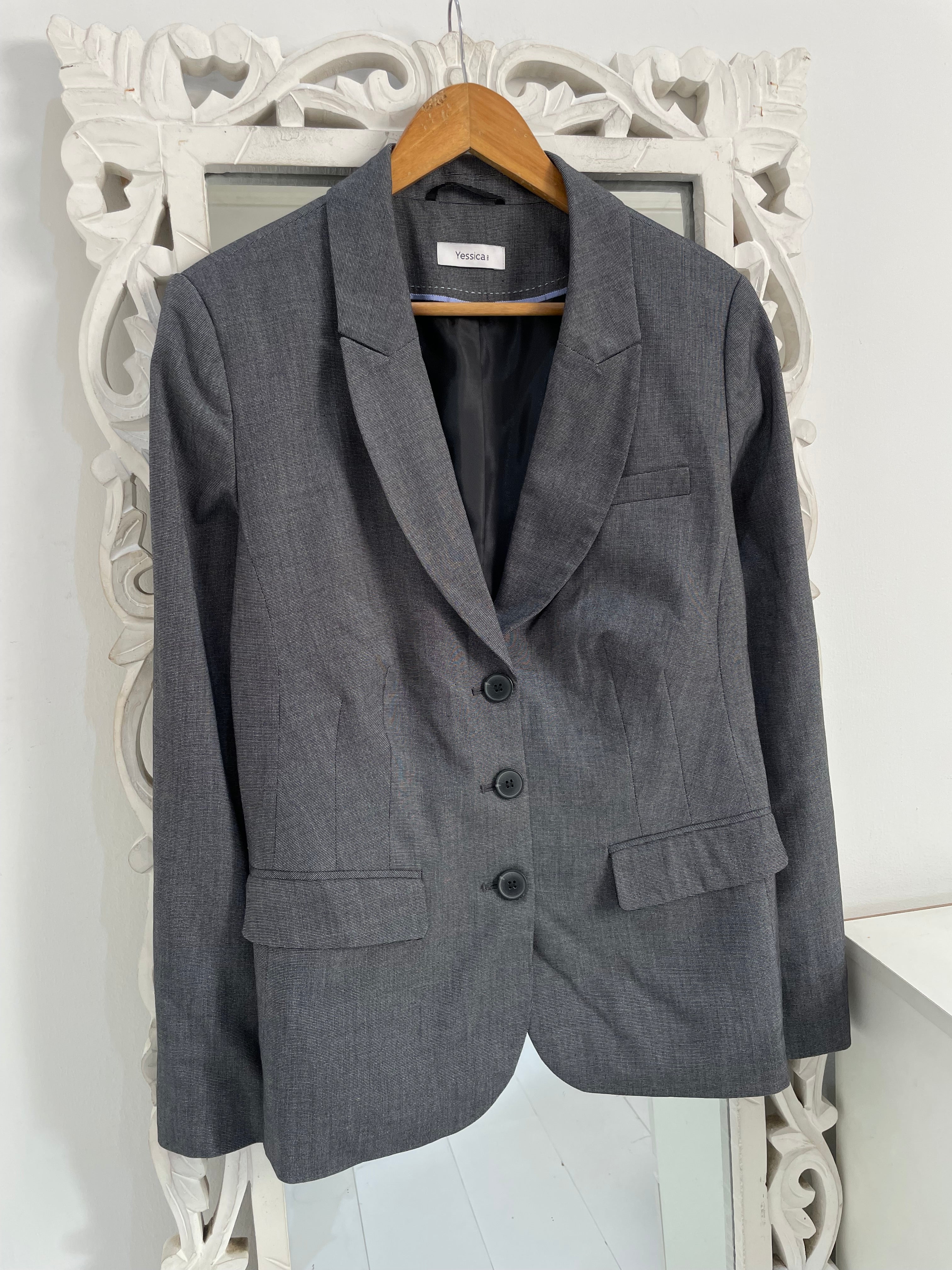 Yessica Blazer-Chest 42