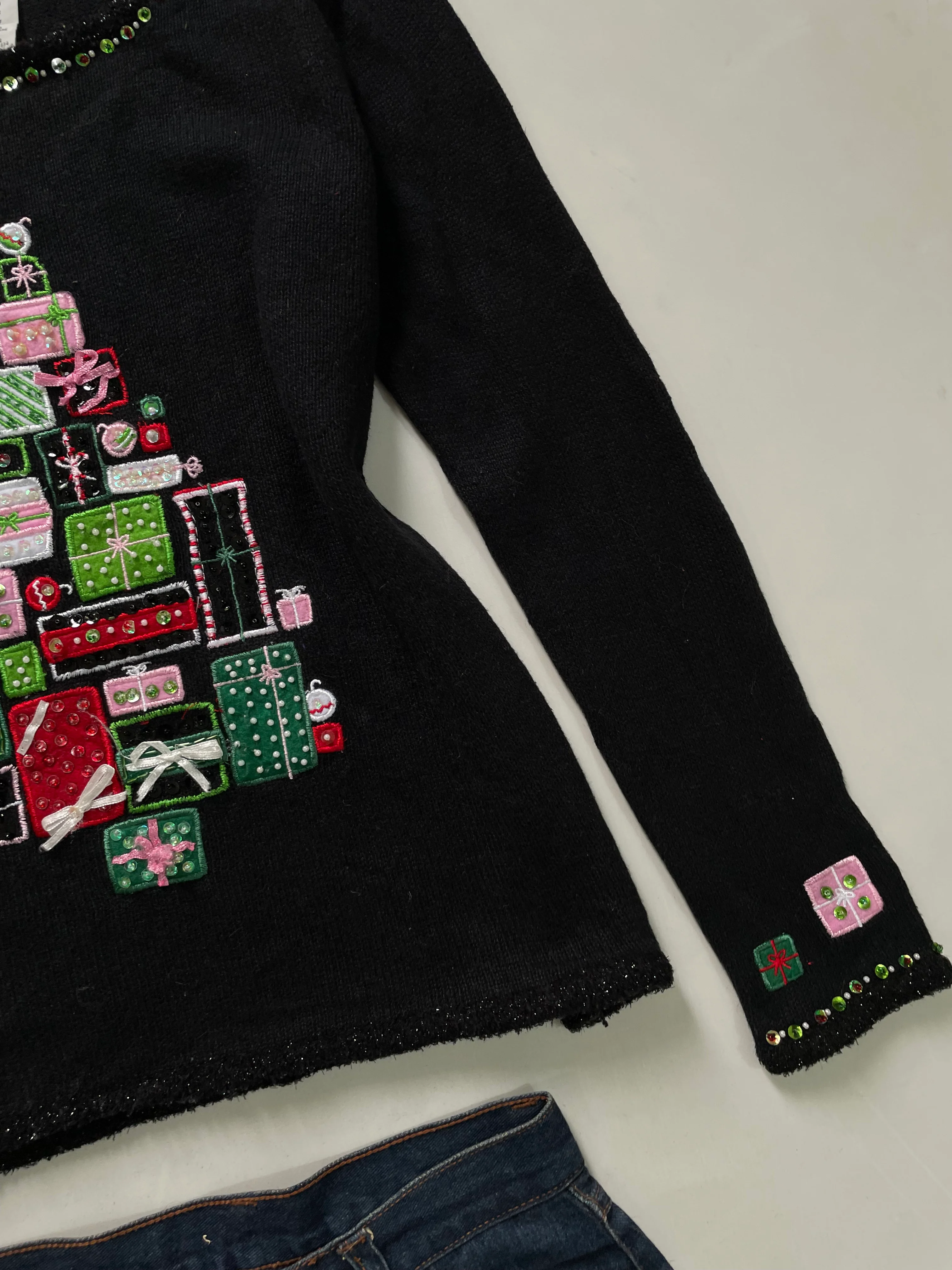 Tiara Christmas Sweater-Bust 40 - Image 3
