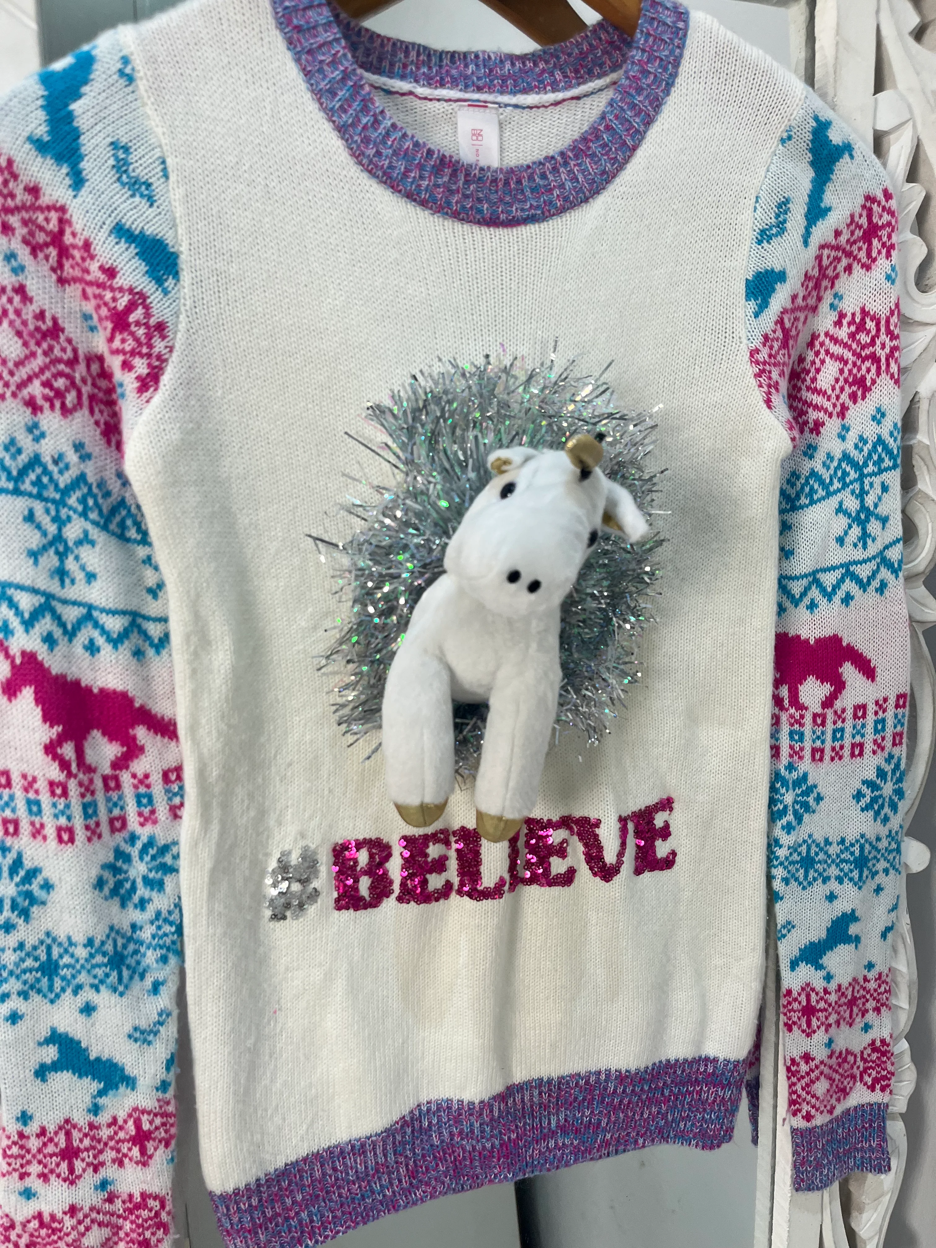 Christmas Sweater-Bust 30 - Image 2