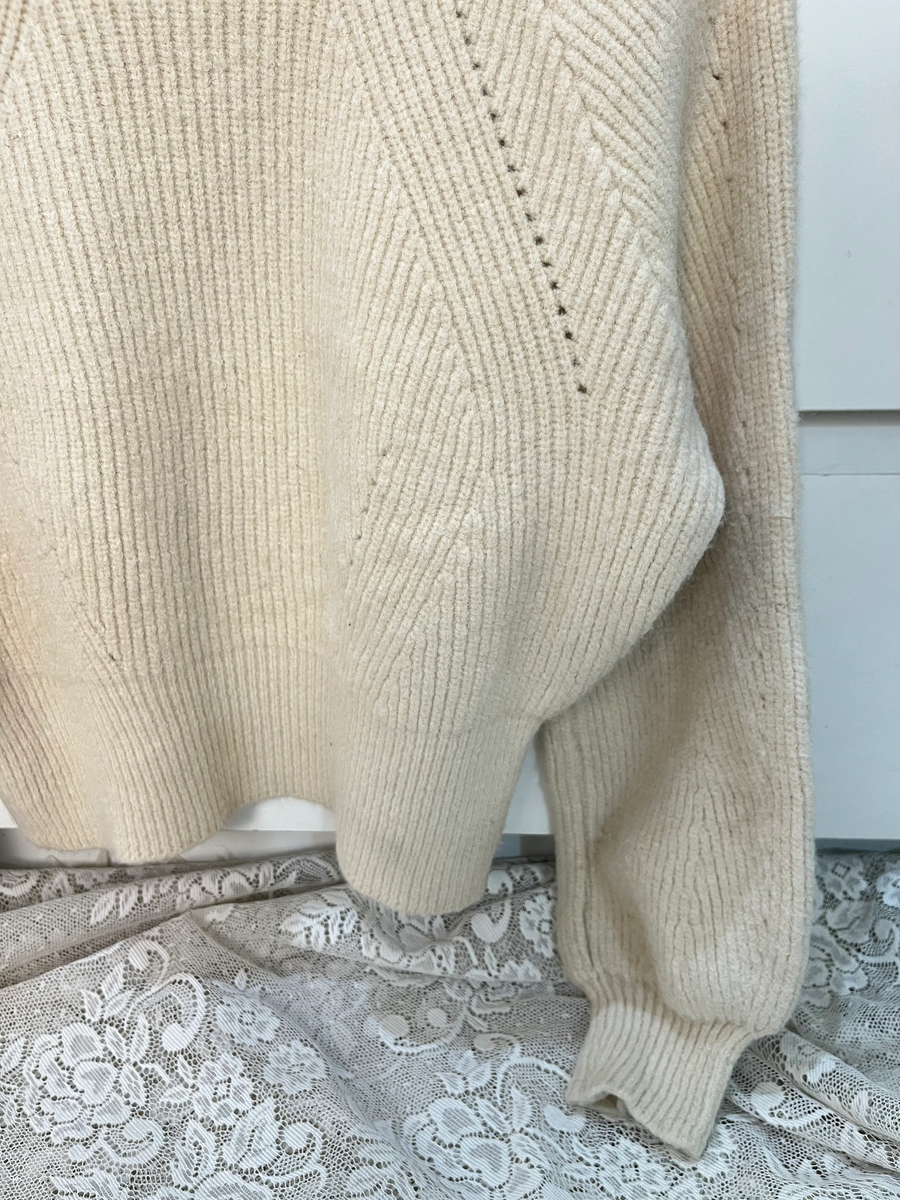 Chunky Soft Sweater-Bust 36 - Image 3