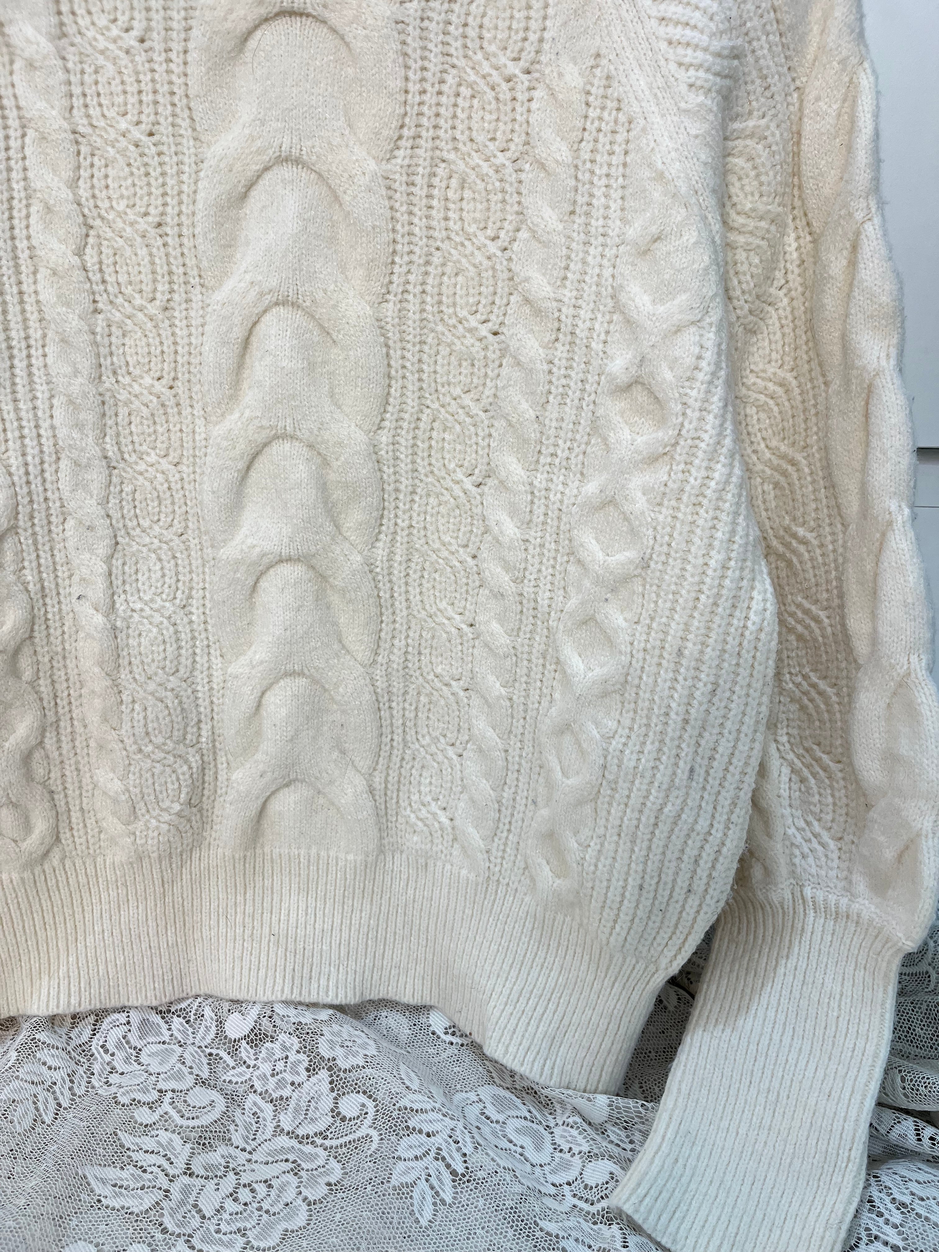 Chunky Soft Sweater-Bust 38 - Image 3