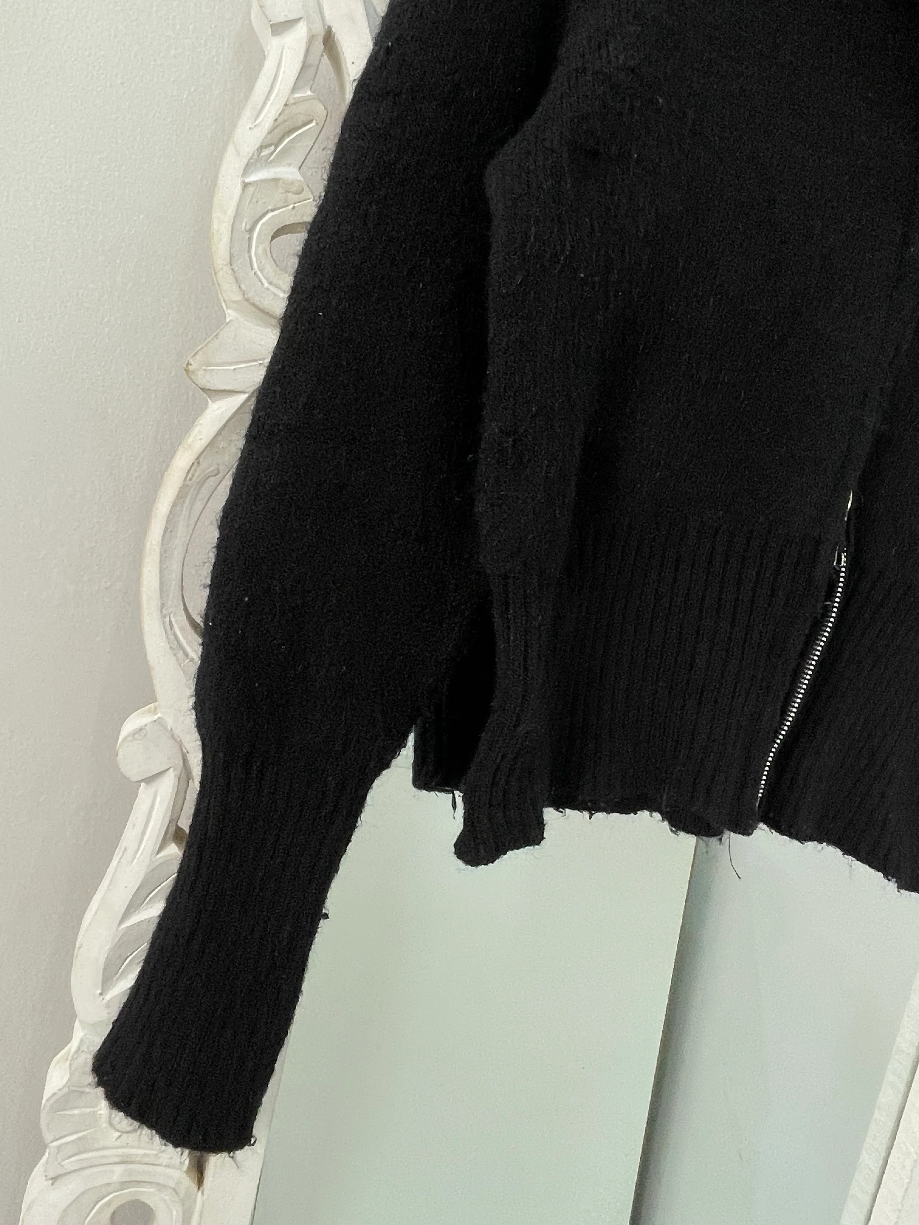 Chunky Soft Zipper Sweater-Bust 34 - Image 3