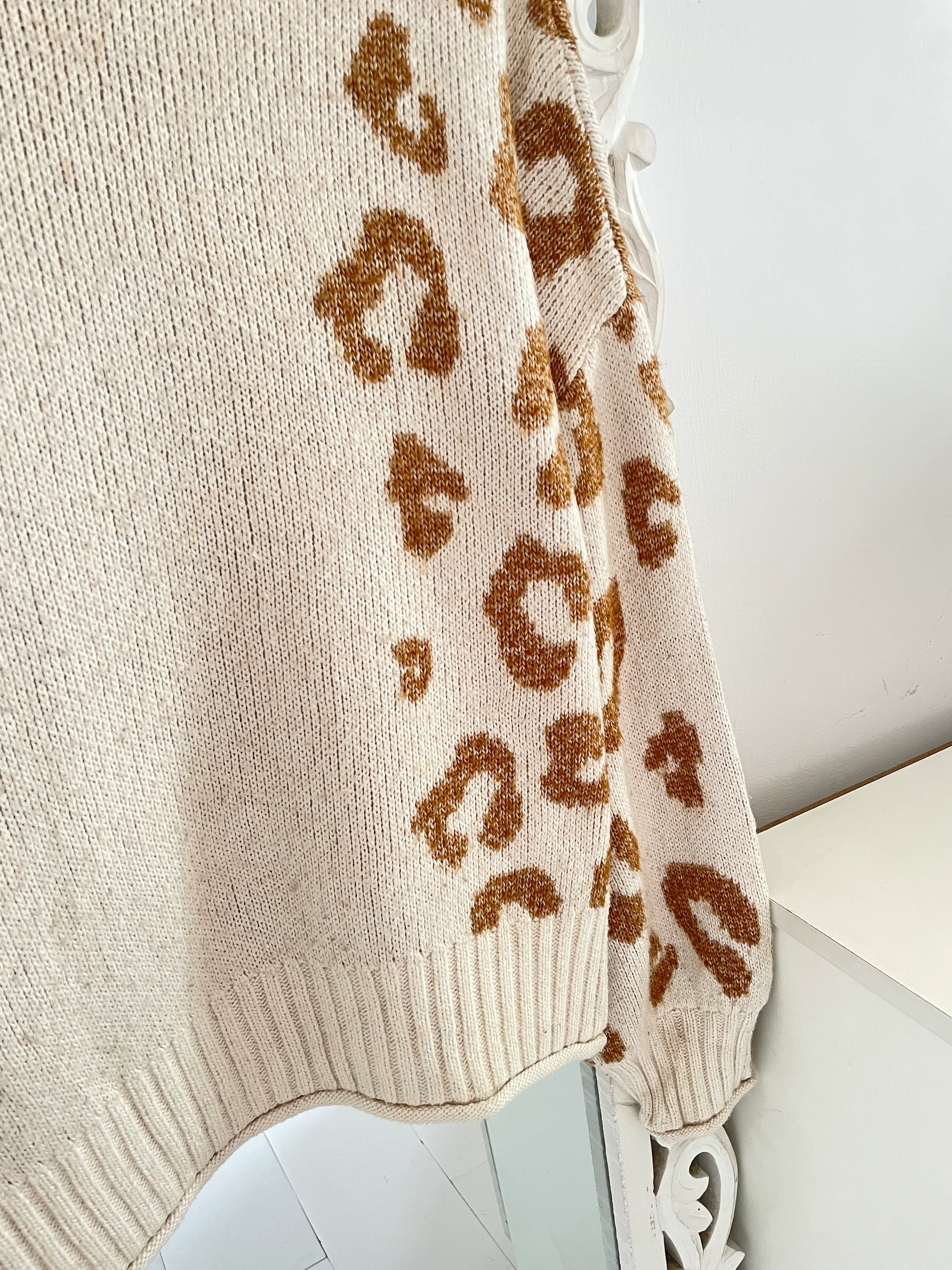 Chunky Soft Sweater-Chest 50 - Image 3
