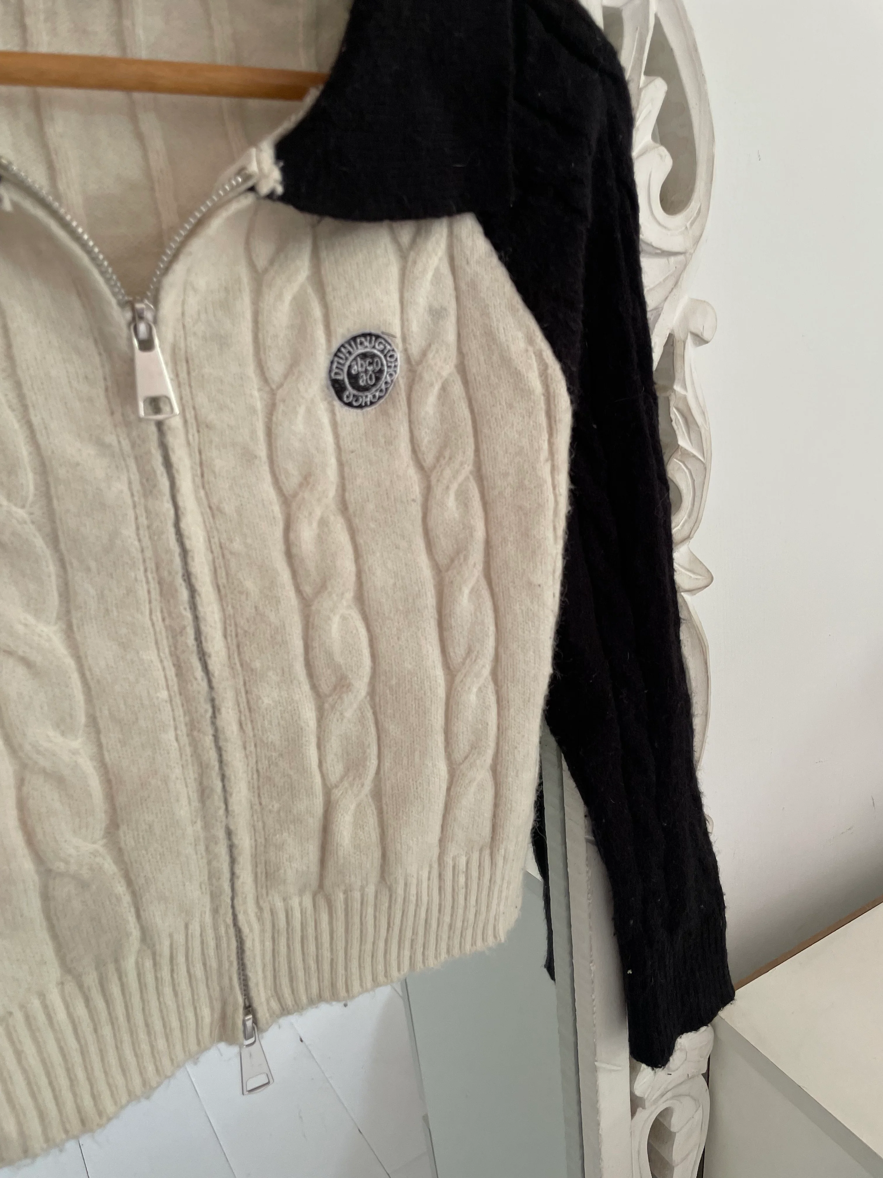 Chunky Soft Sweater-Chest - Image 3