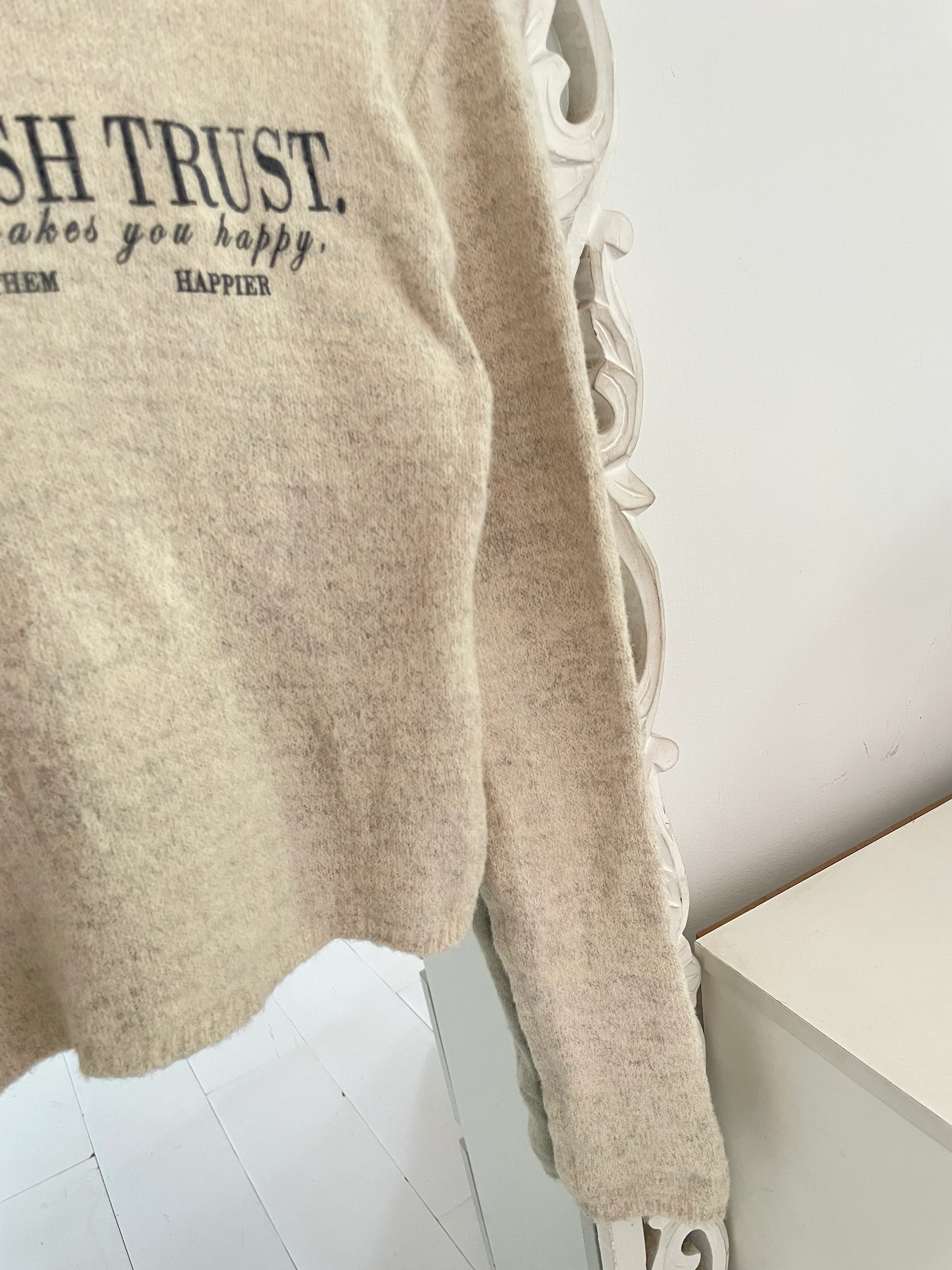 Chunky Soft Sweater-Chest 32 - Image 3
