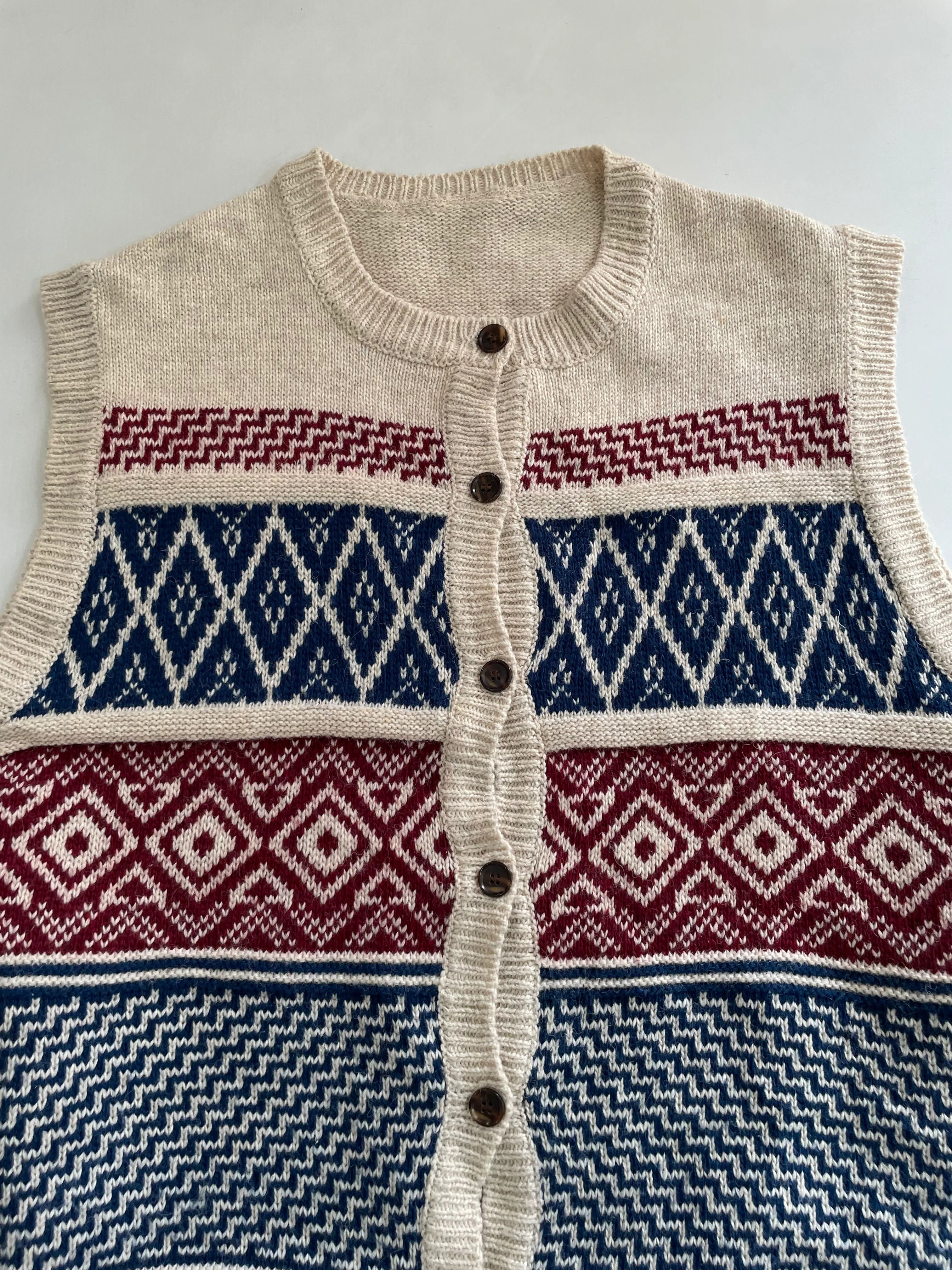 Chunky Sweater Vest-Bust 40 - Image 2