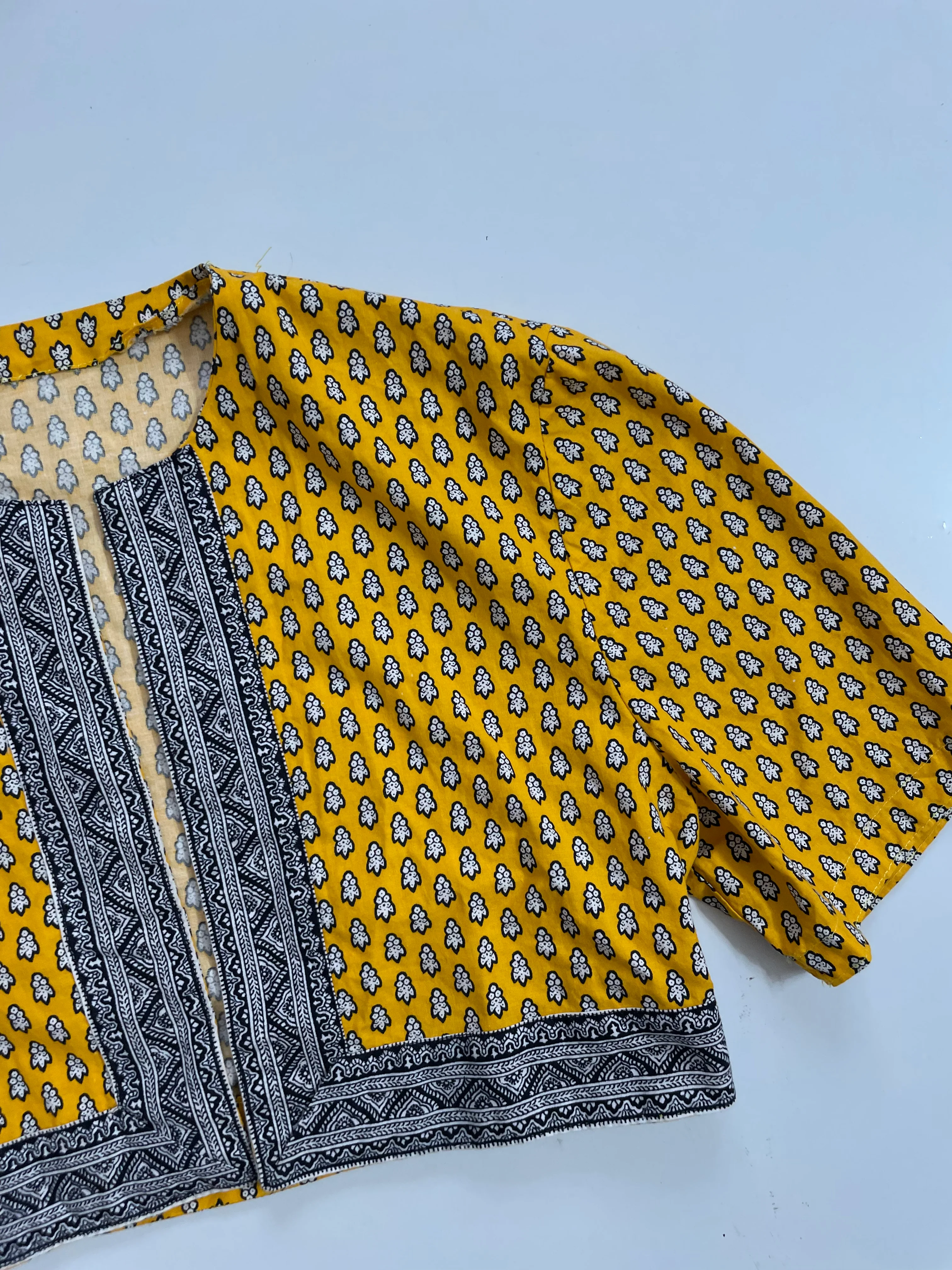 YELLOW SHRUG TOP - BUST 38 - Image 3