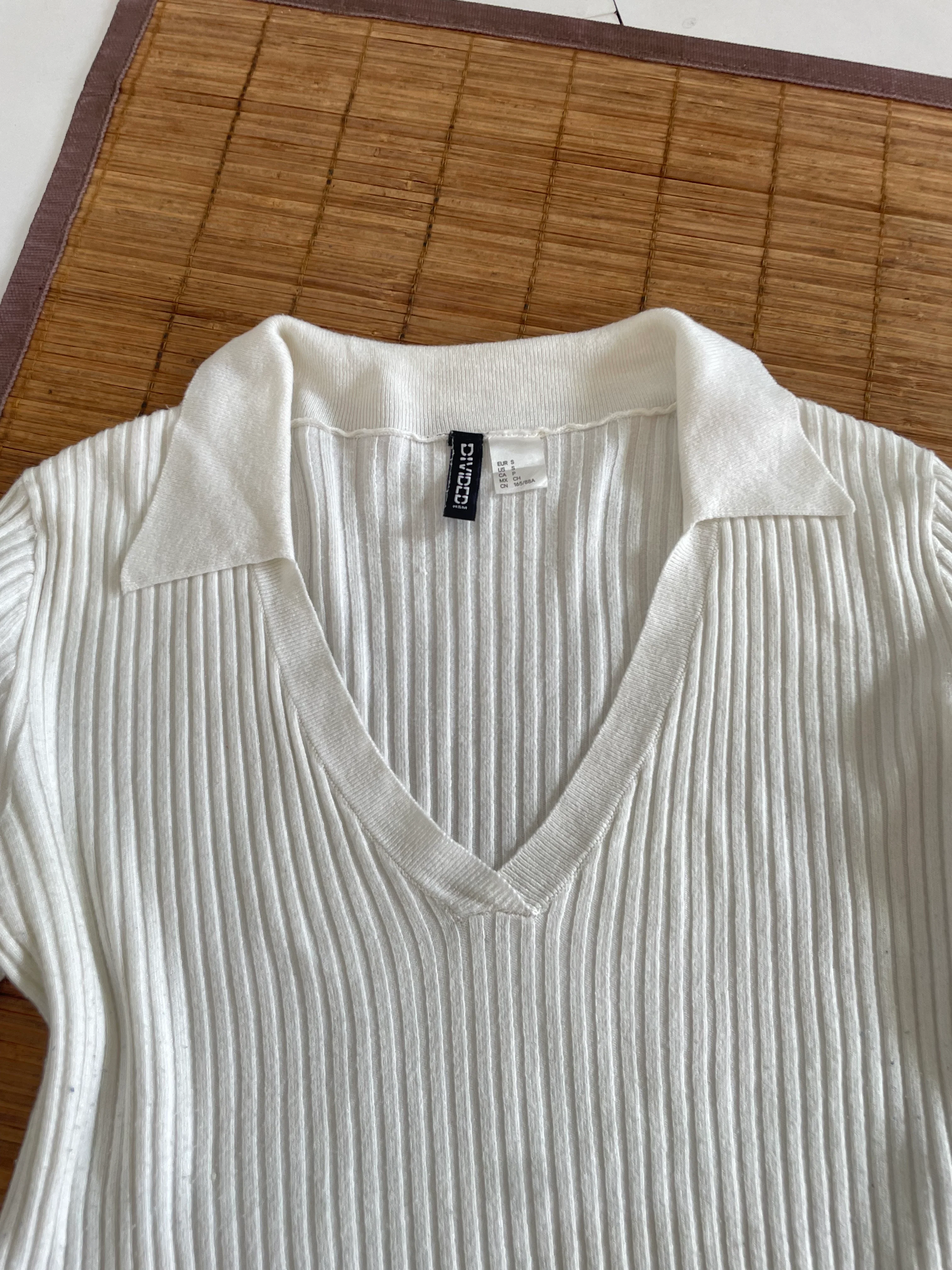 H&M Cozy Winter Top-Bust 36 to 38 - Image 2