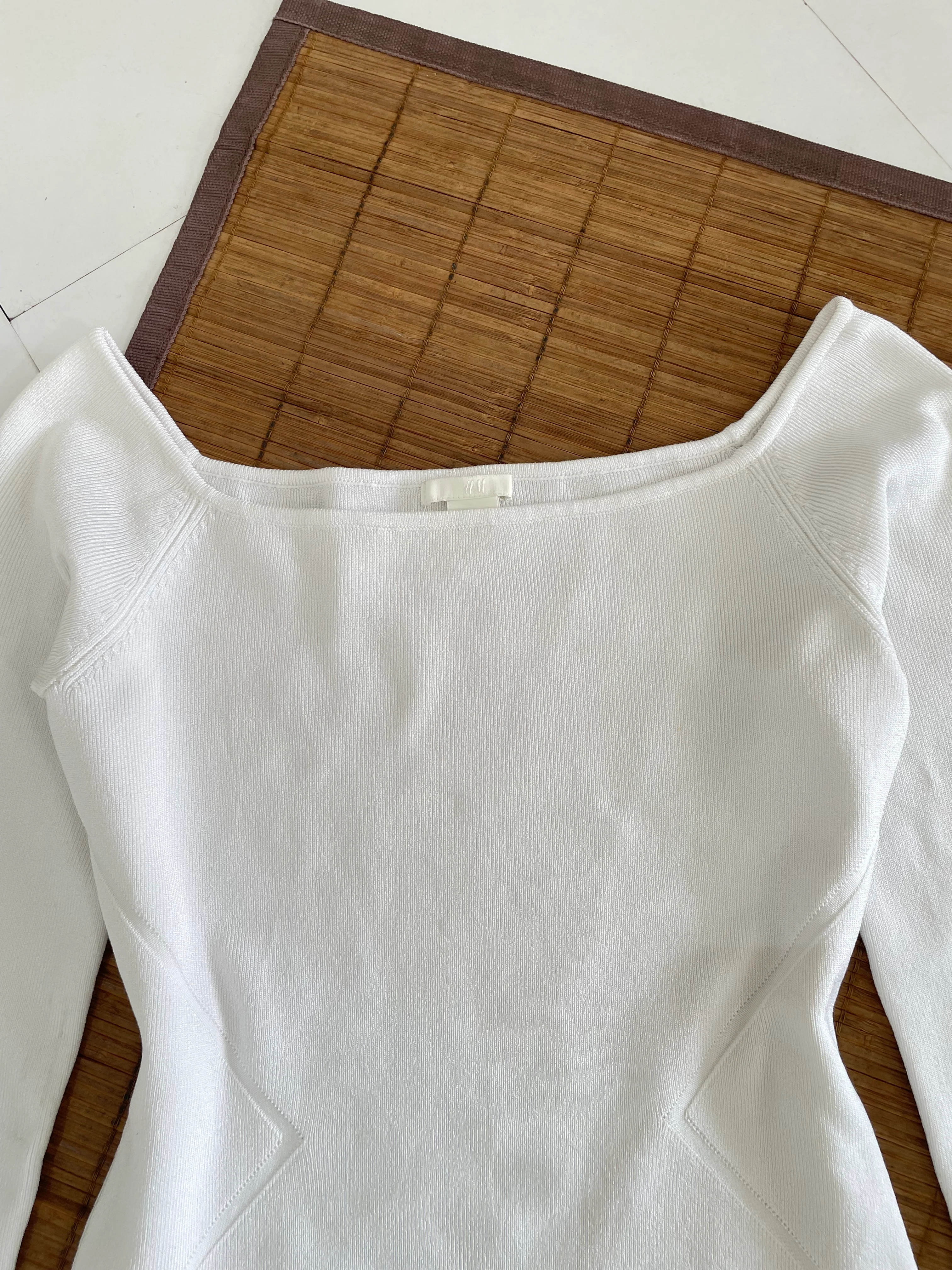 H&M Cozy Winter Top-Bust 34 to 36 - Image 2