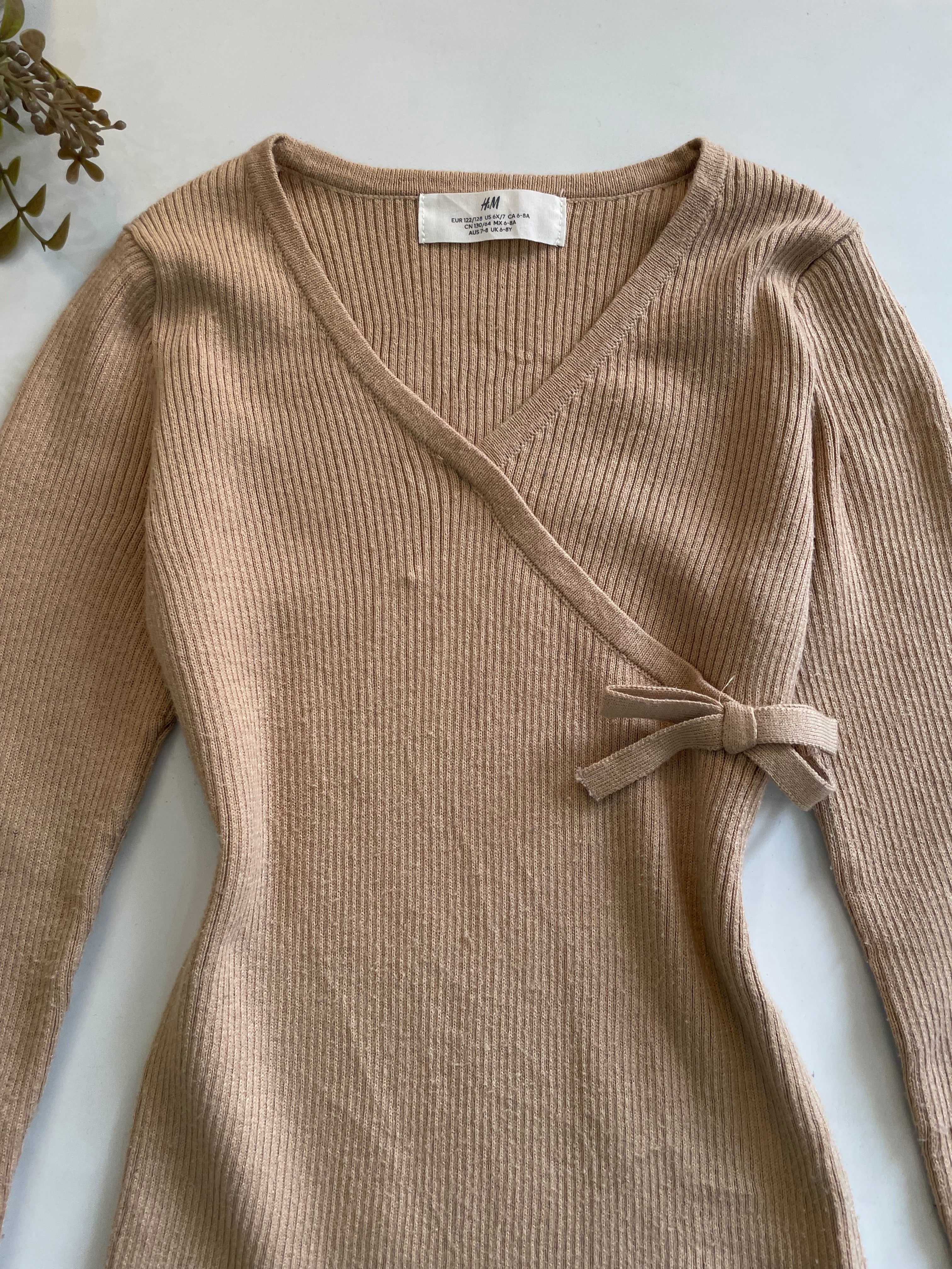 H&M Cozy Winter Top-Bust 32 to 34 - Image 2
