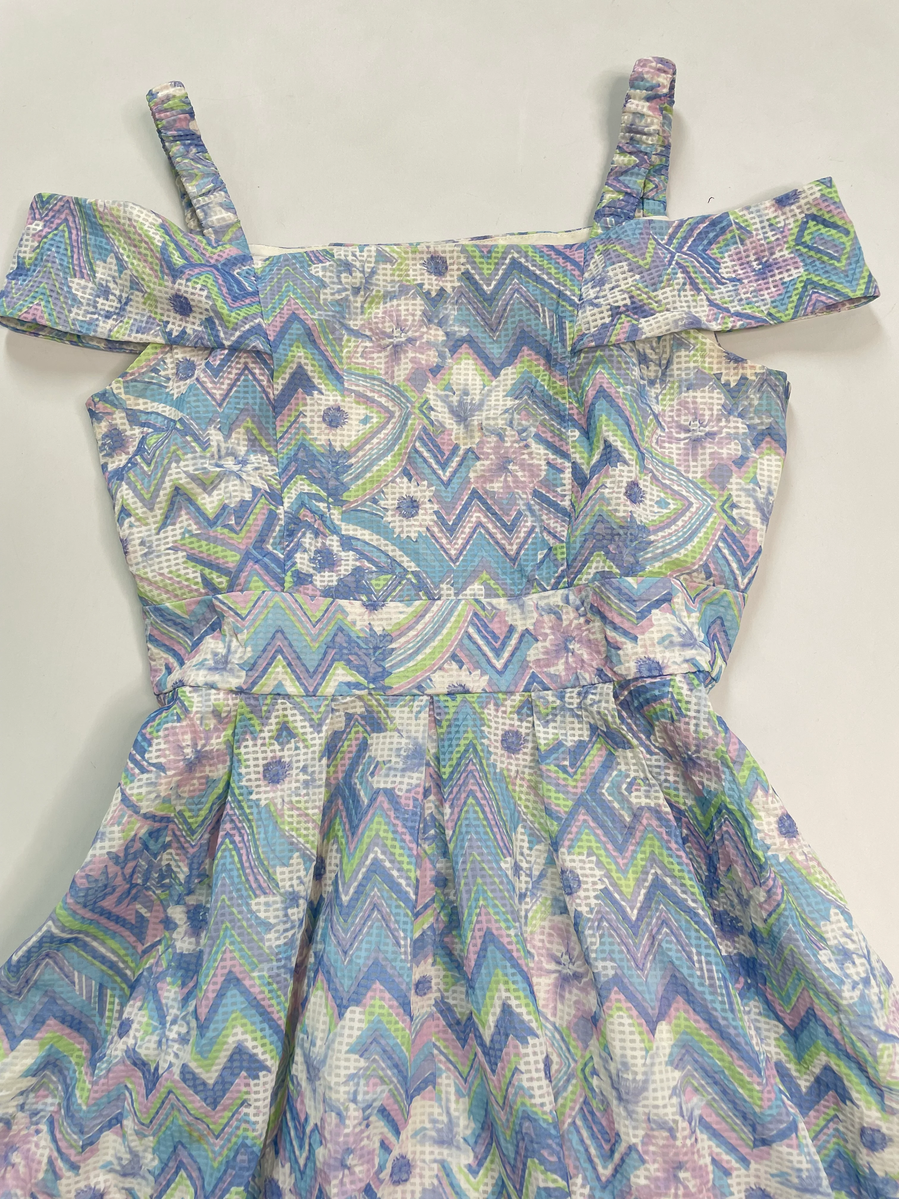 Dress-Bust 32 - Image 2