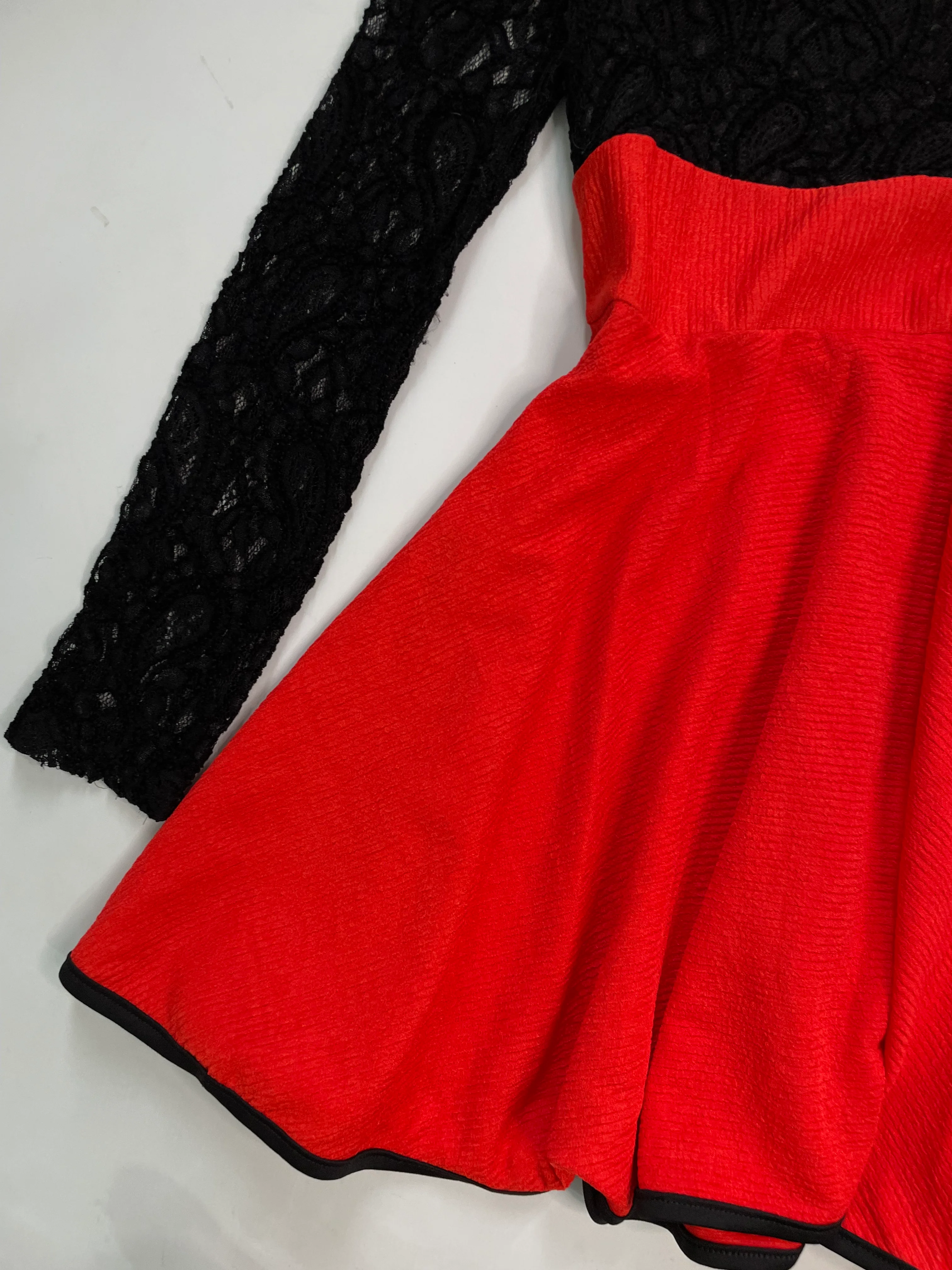 Dress-Bust 30 to 32 - Image 3