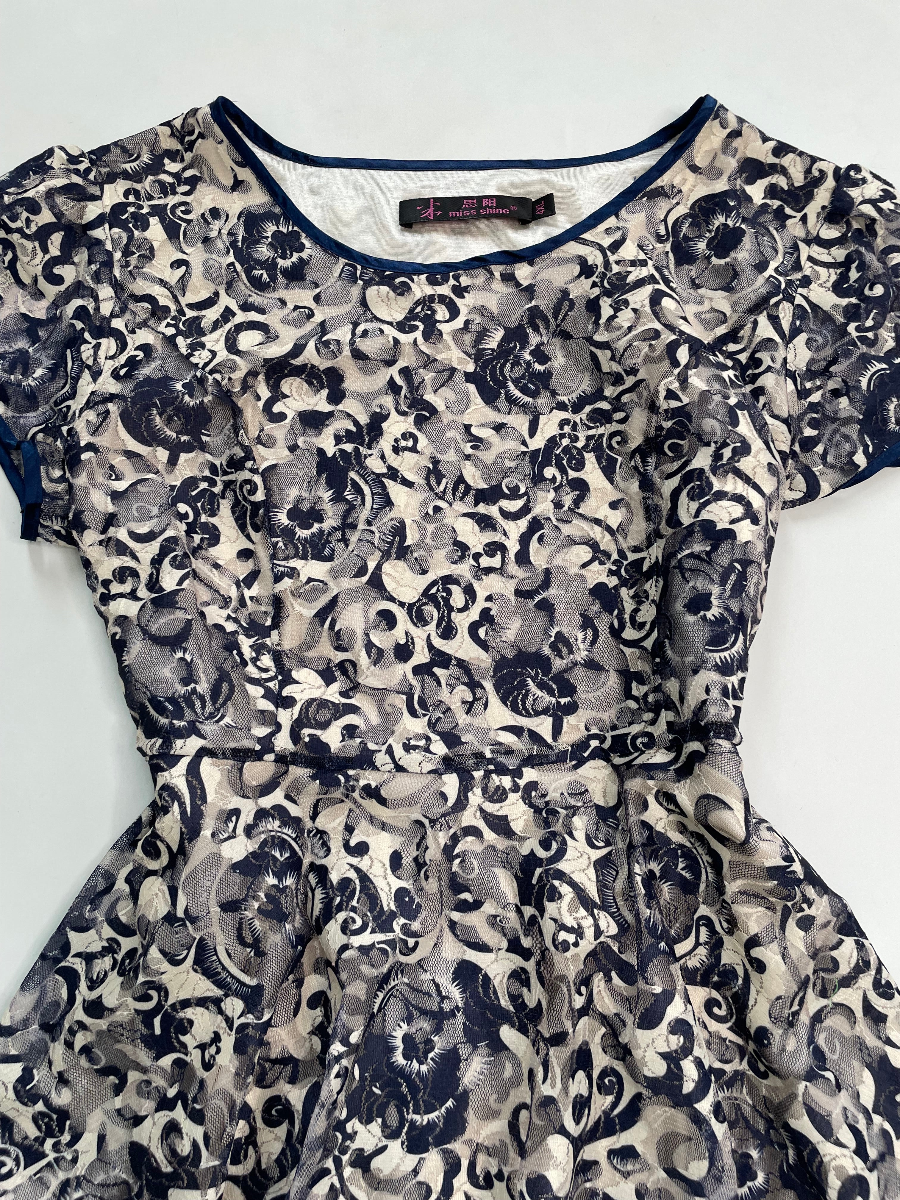 Dress-Bust 42 - Image 2