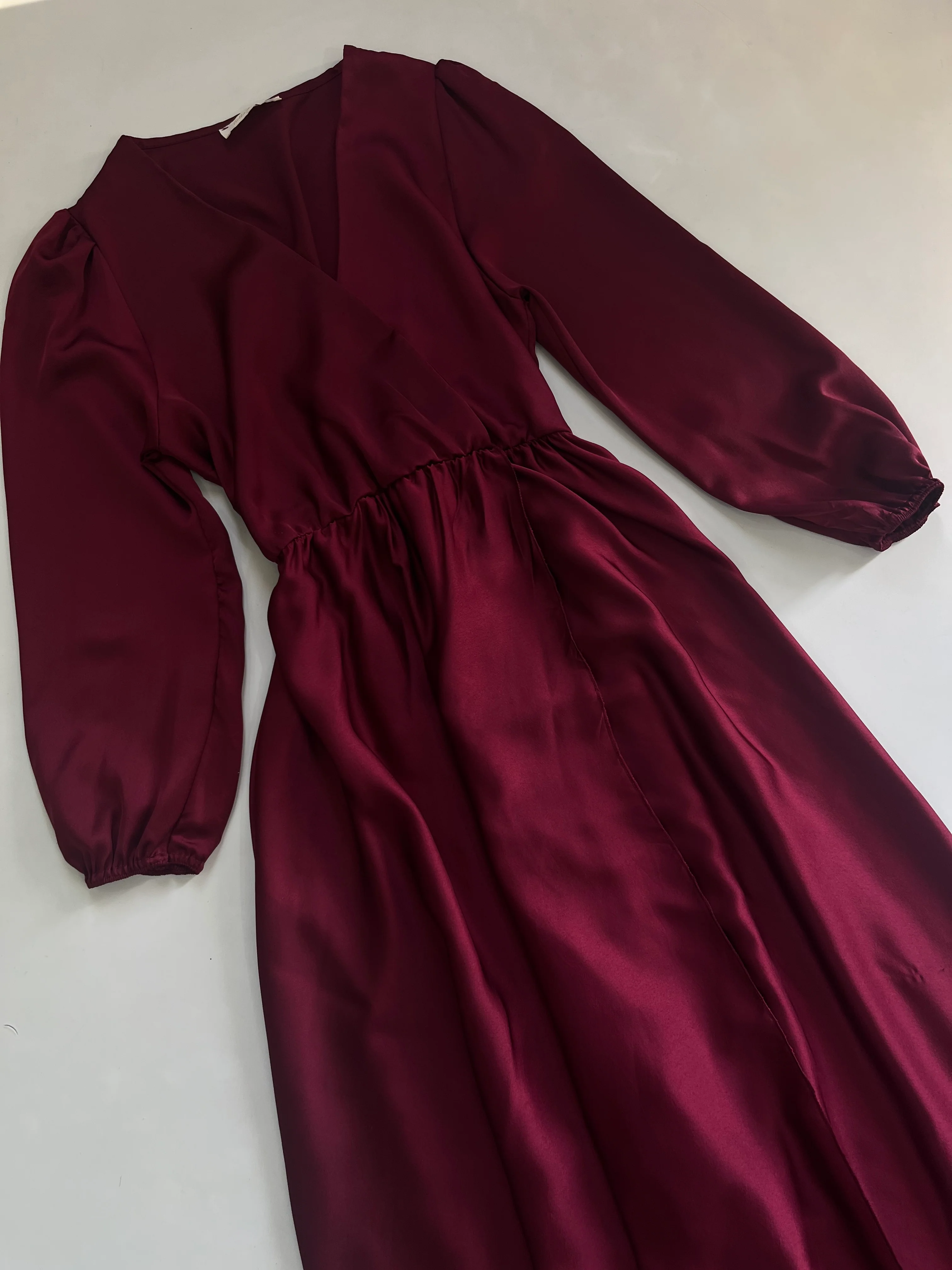 Bella Best Satin Dress-Bust 42 - Image 2