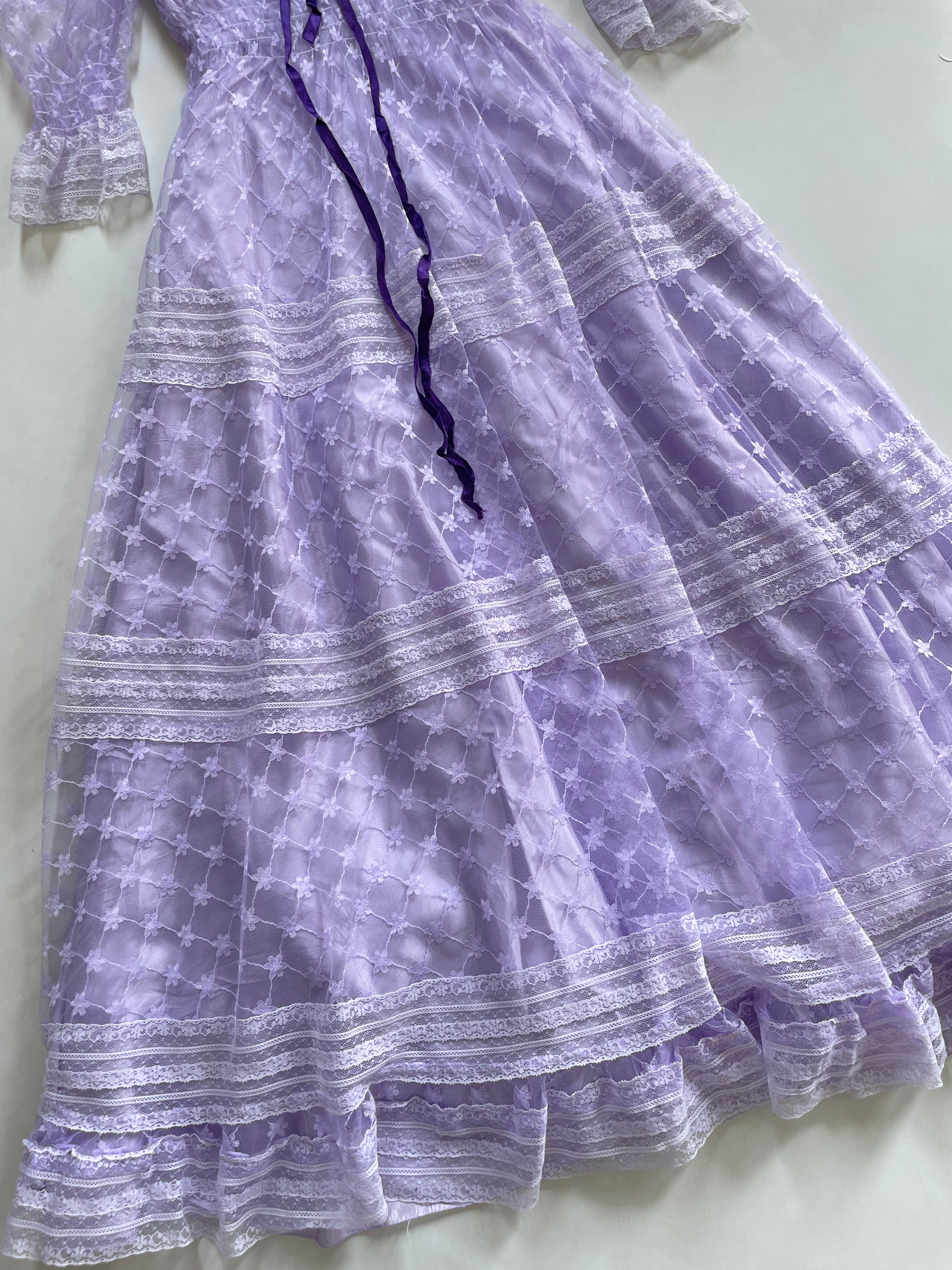 Victorian Dress-Bust 32 - Image 3