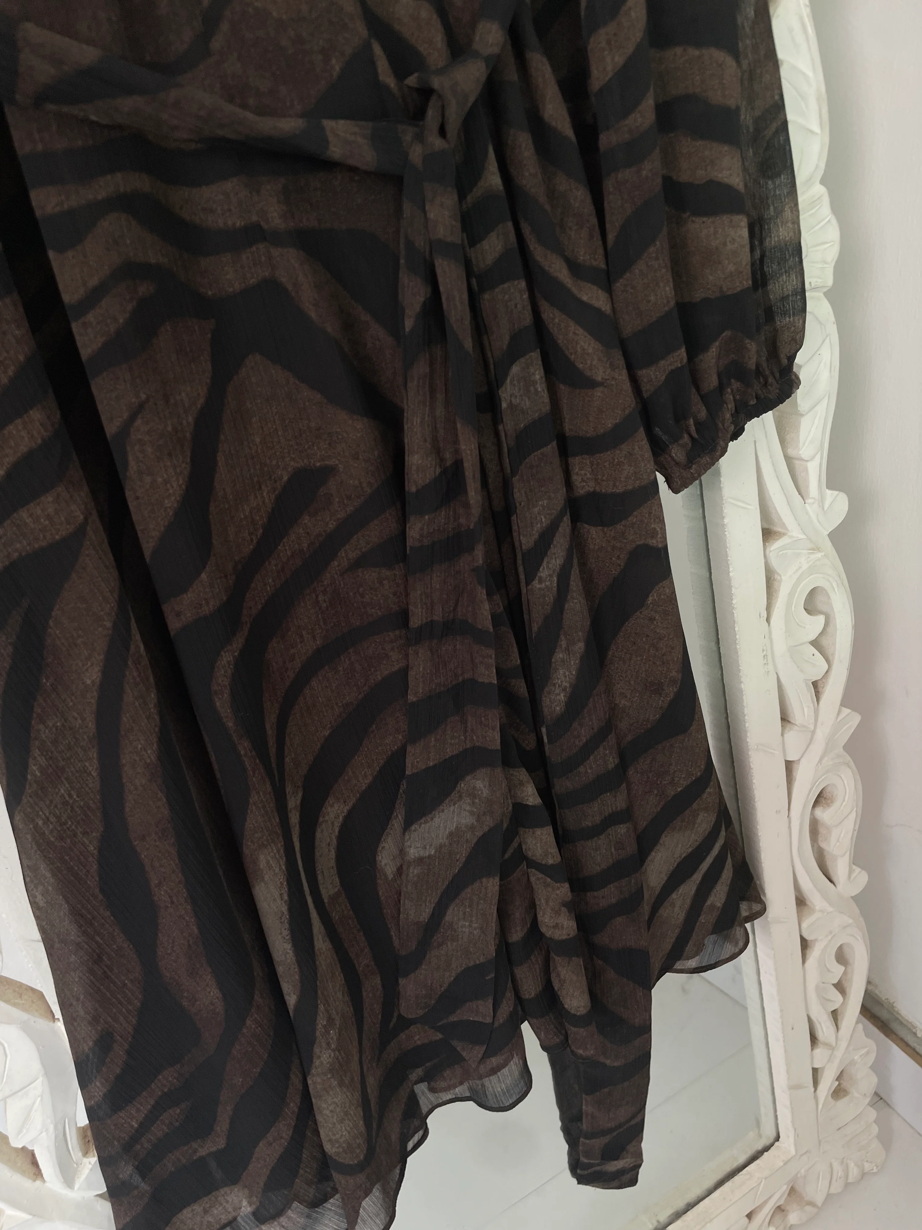 DKNY Dress-Bust 36 - Image 3