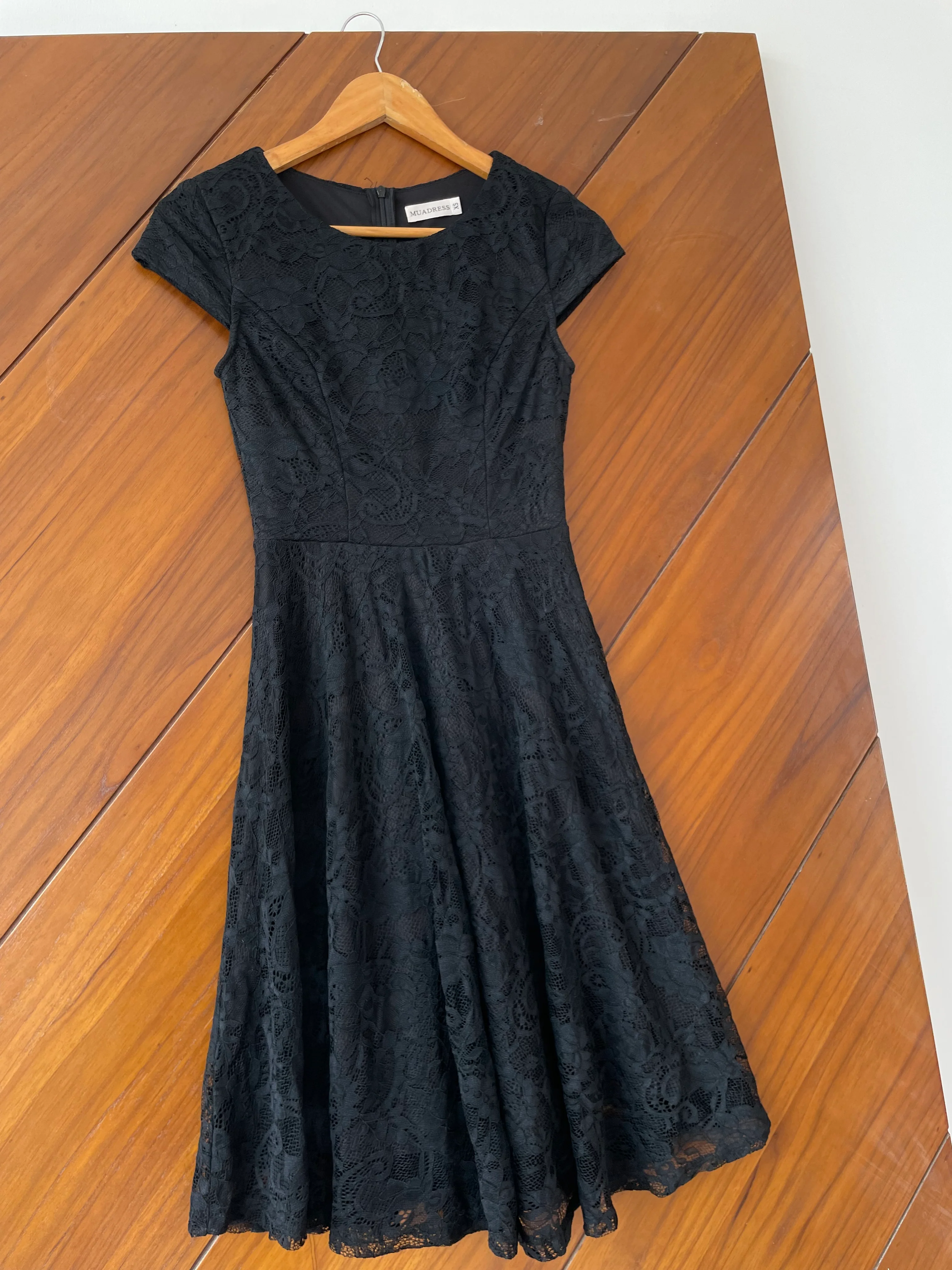 Black Lace Dress-Bust 30 to 32