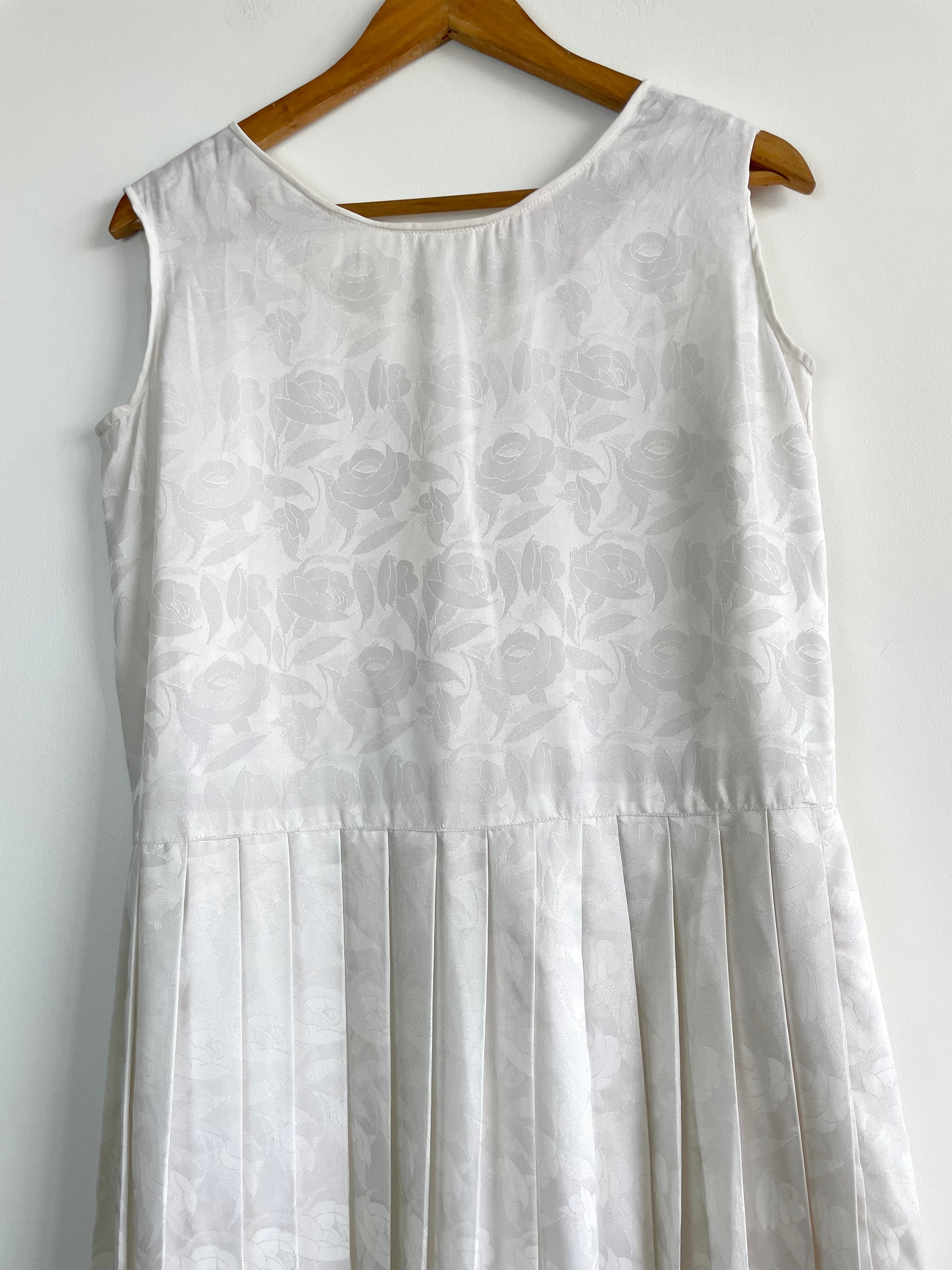 Dress-Bust 38 - Image 2