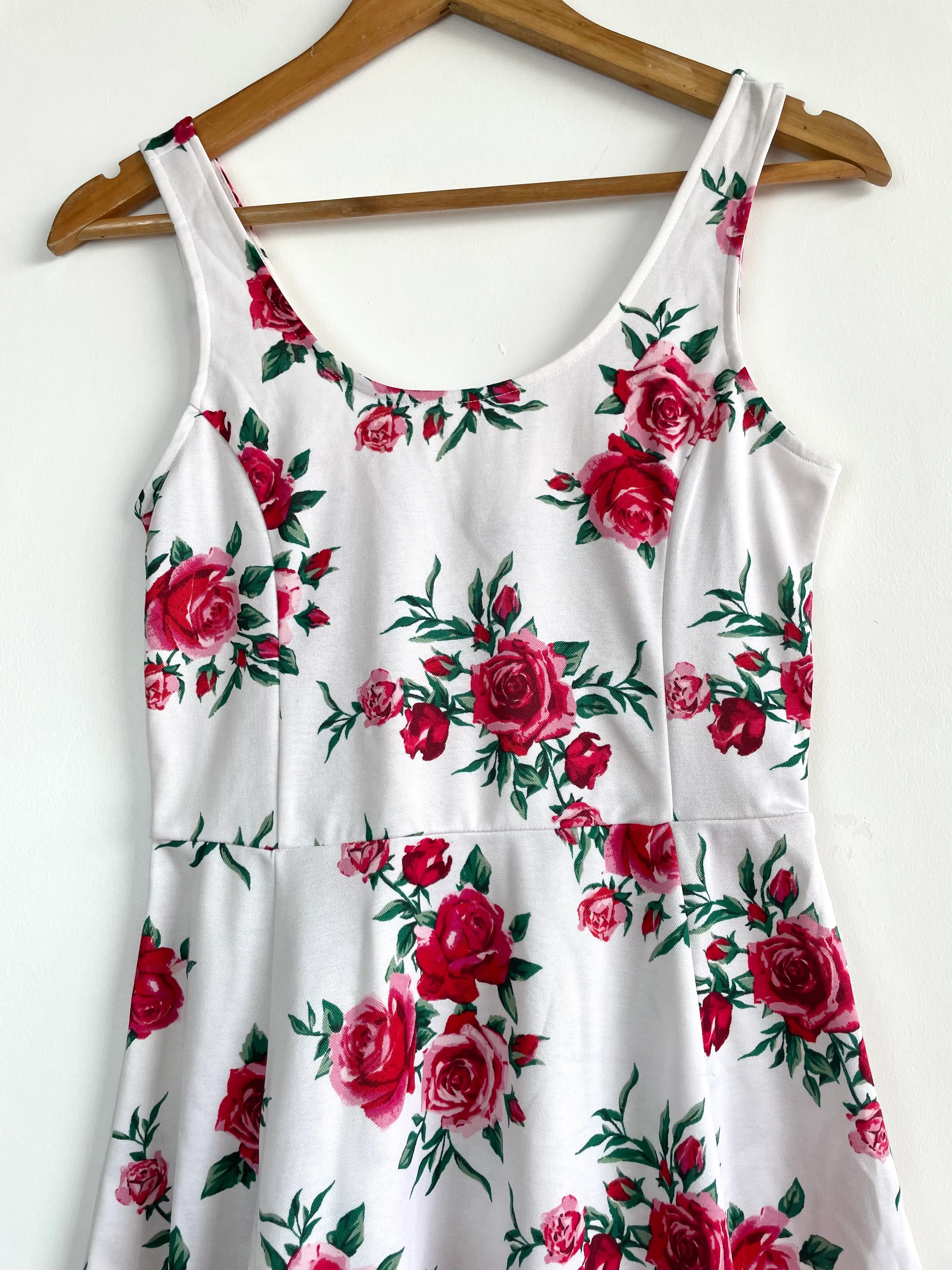 H&M Floral Dress-Bust 32 - Image 2