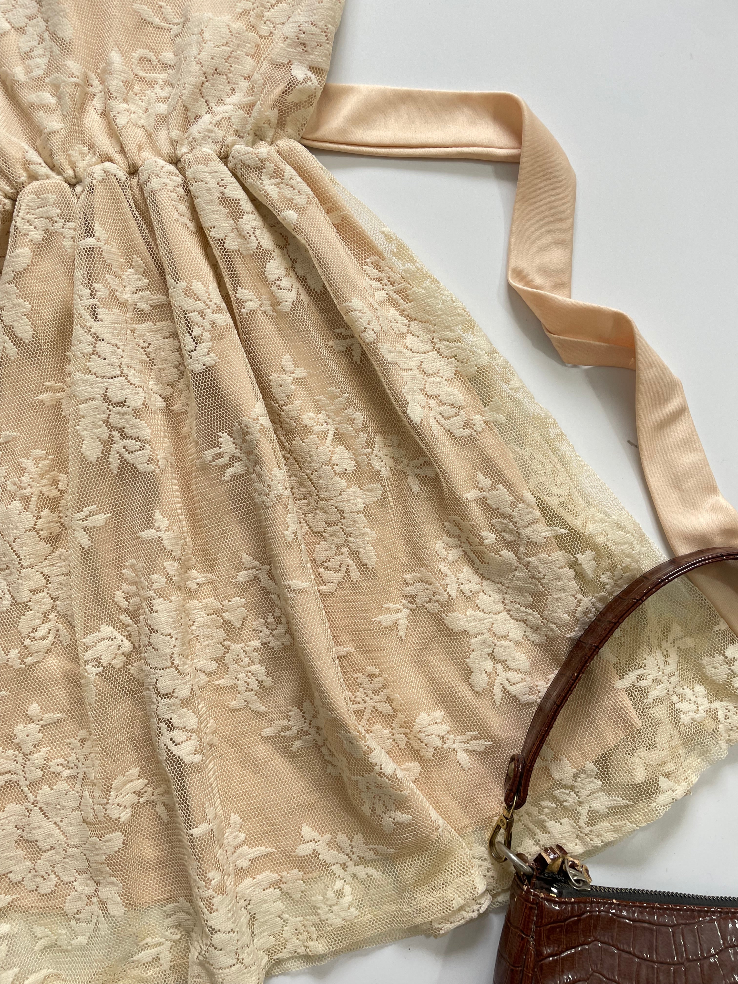 Dress-Bust 30 to 32 - Image 3