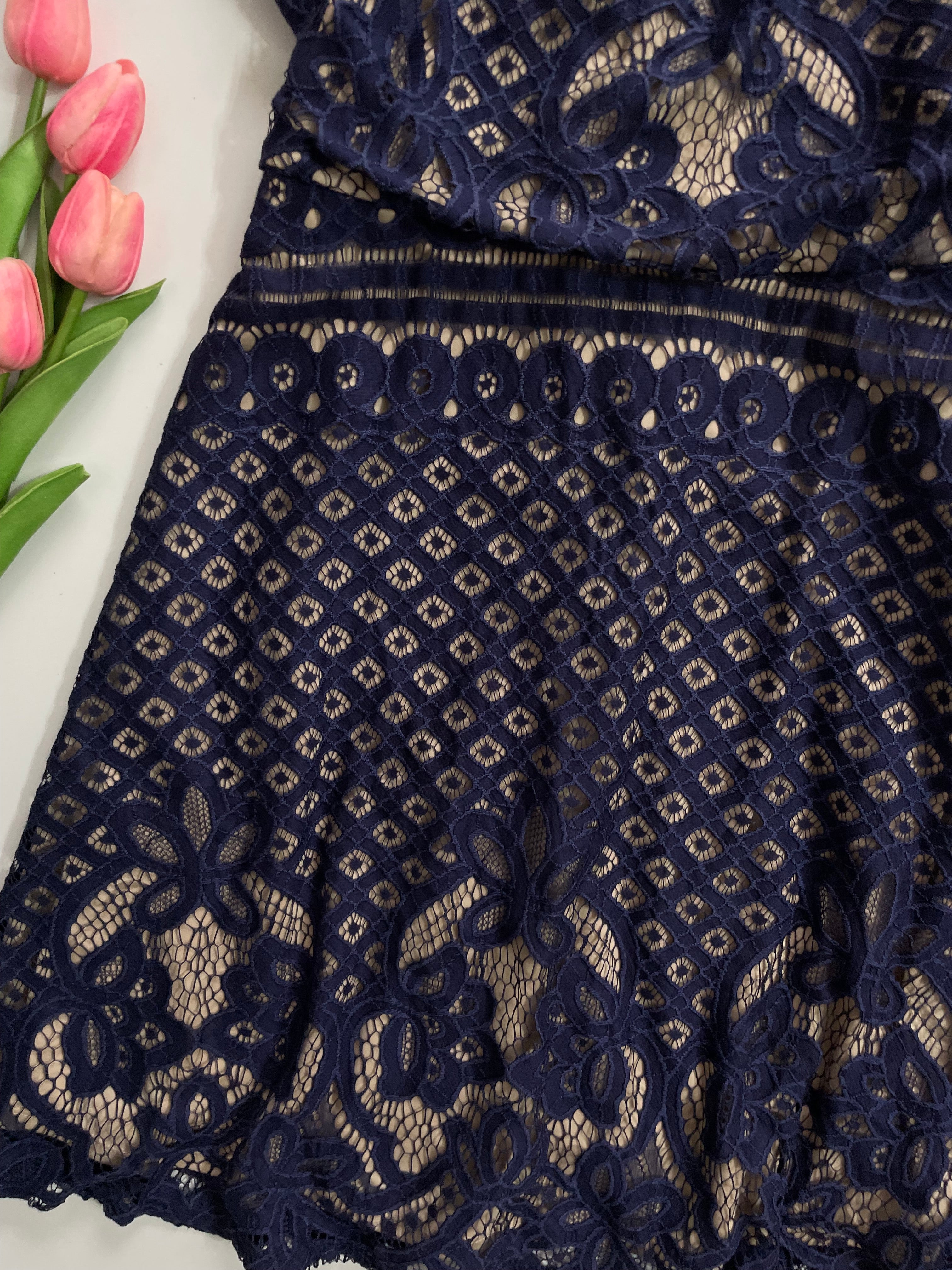 LOVE FIRE SPACE BLUE LACE DRESS - BUST 36 - Image 3