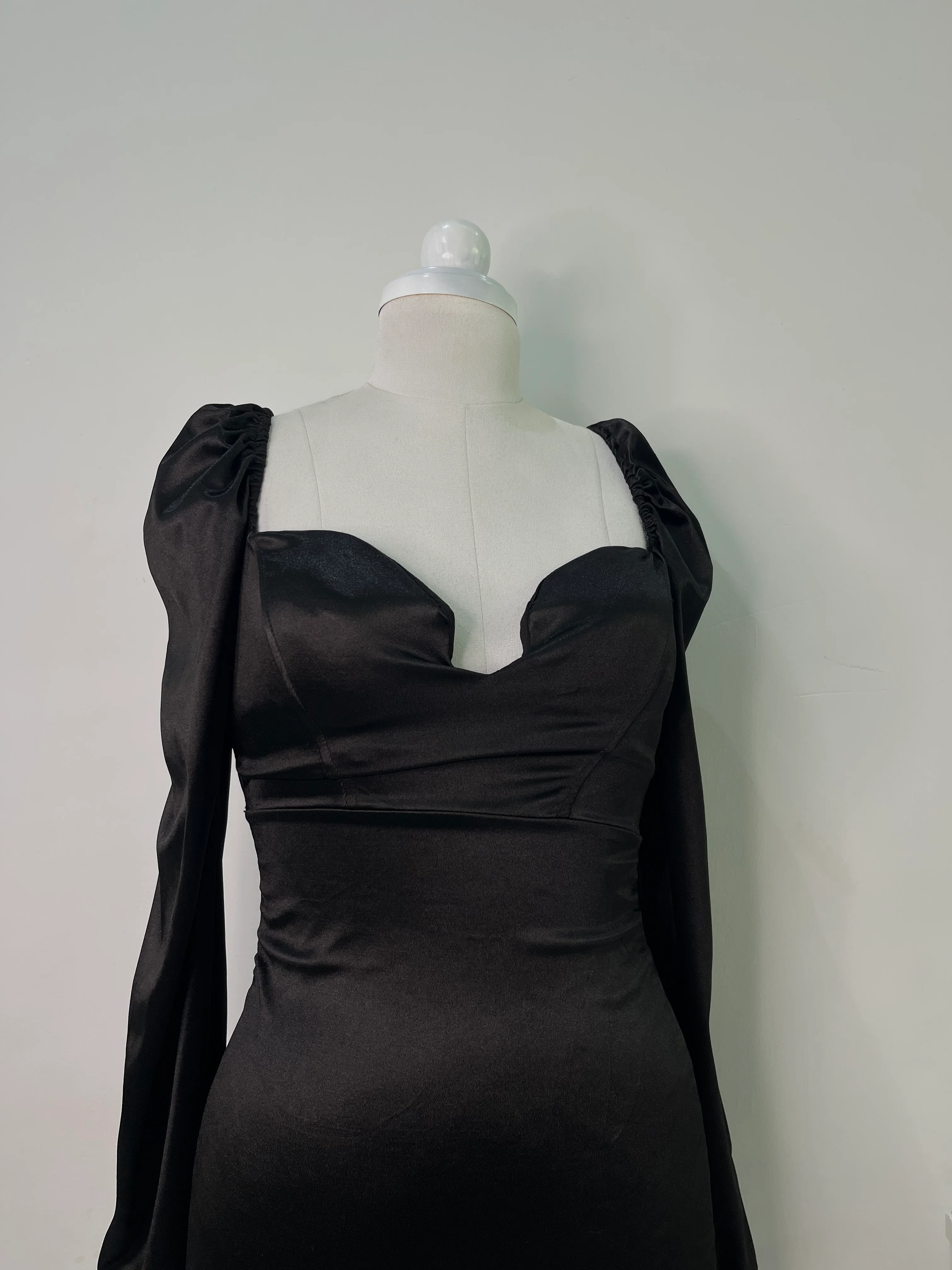 Dress-Bust 30 to 32 - Image 3
