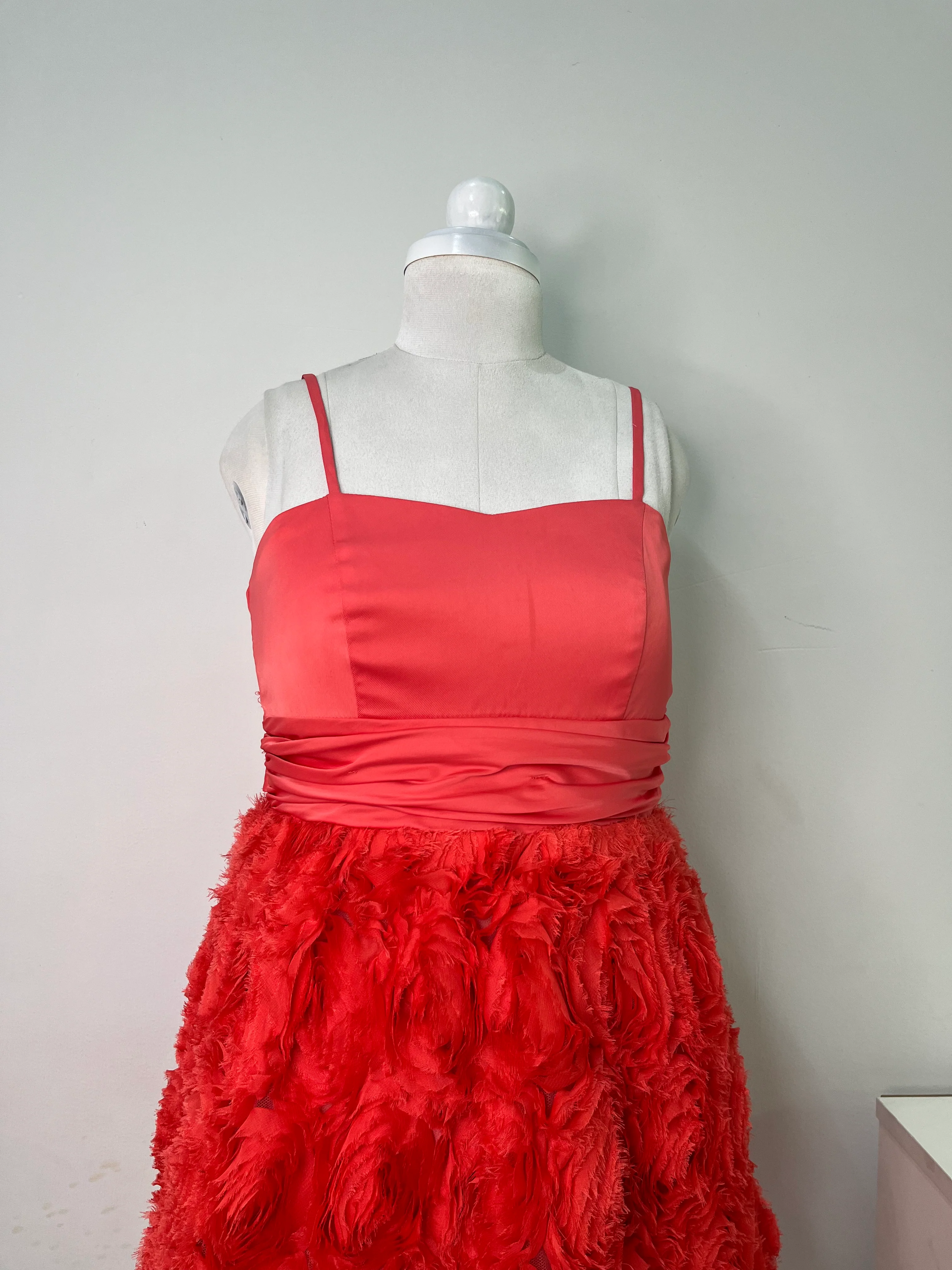 Dress-Bust 30 to 32 - Image 2