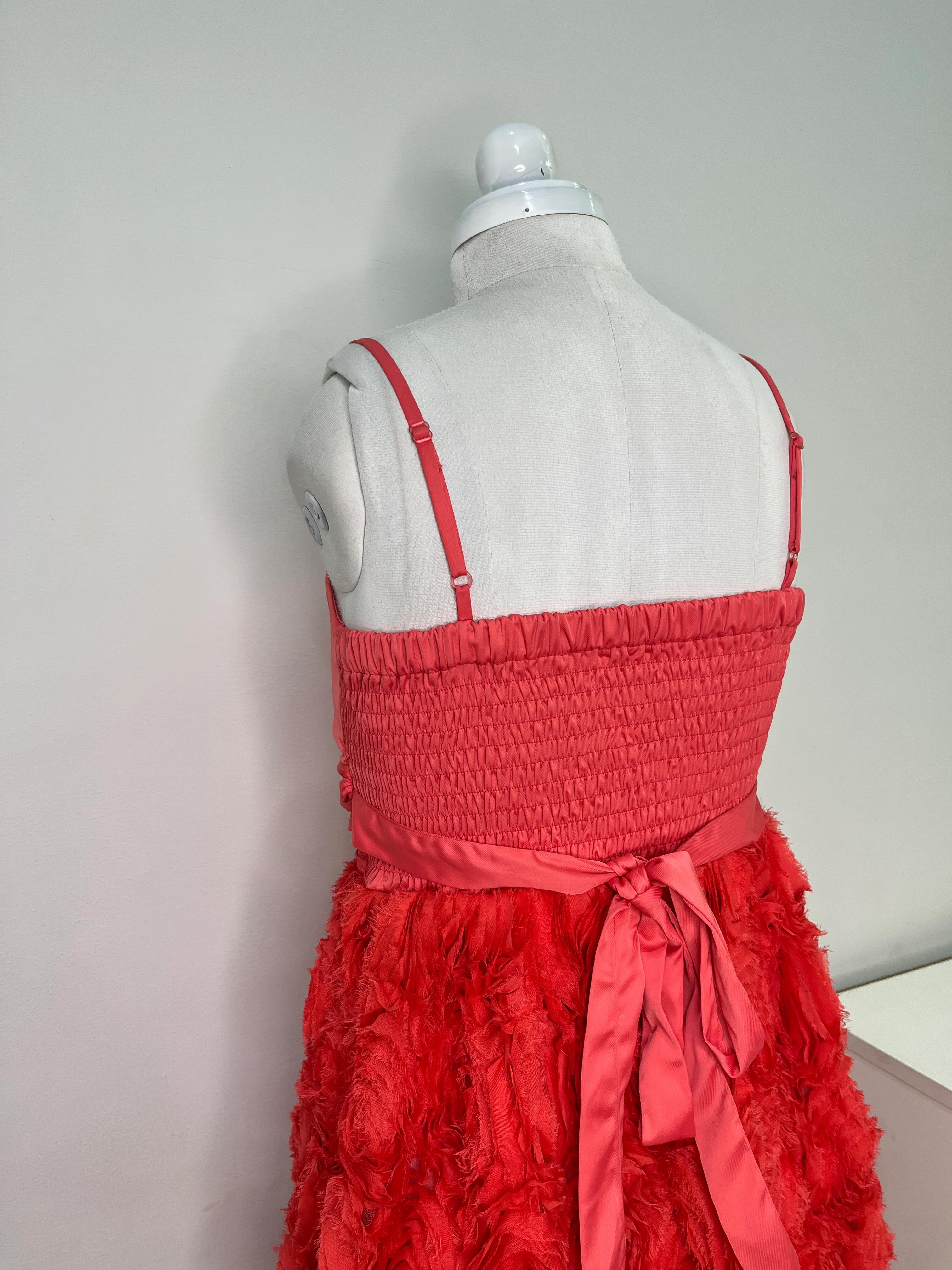 Dress-Bust 30 to 32 - Image 3