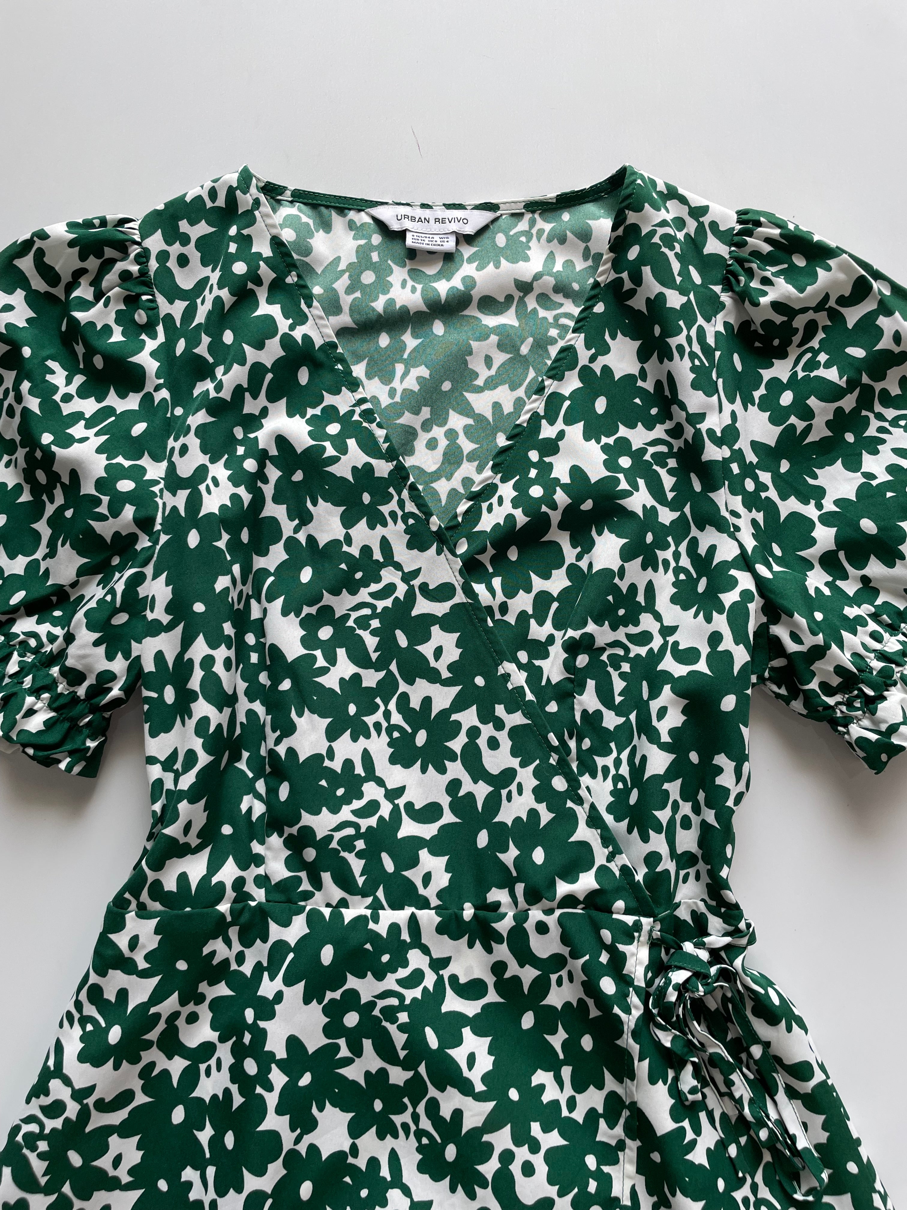 Urban Revivo Dress-Bust 30 to 32 - Image 3