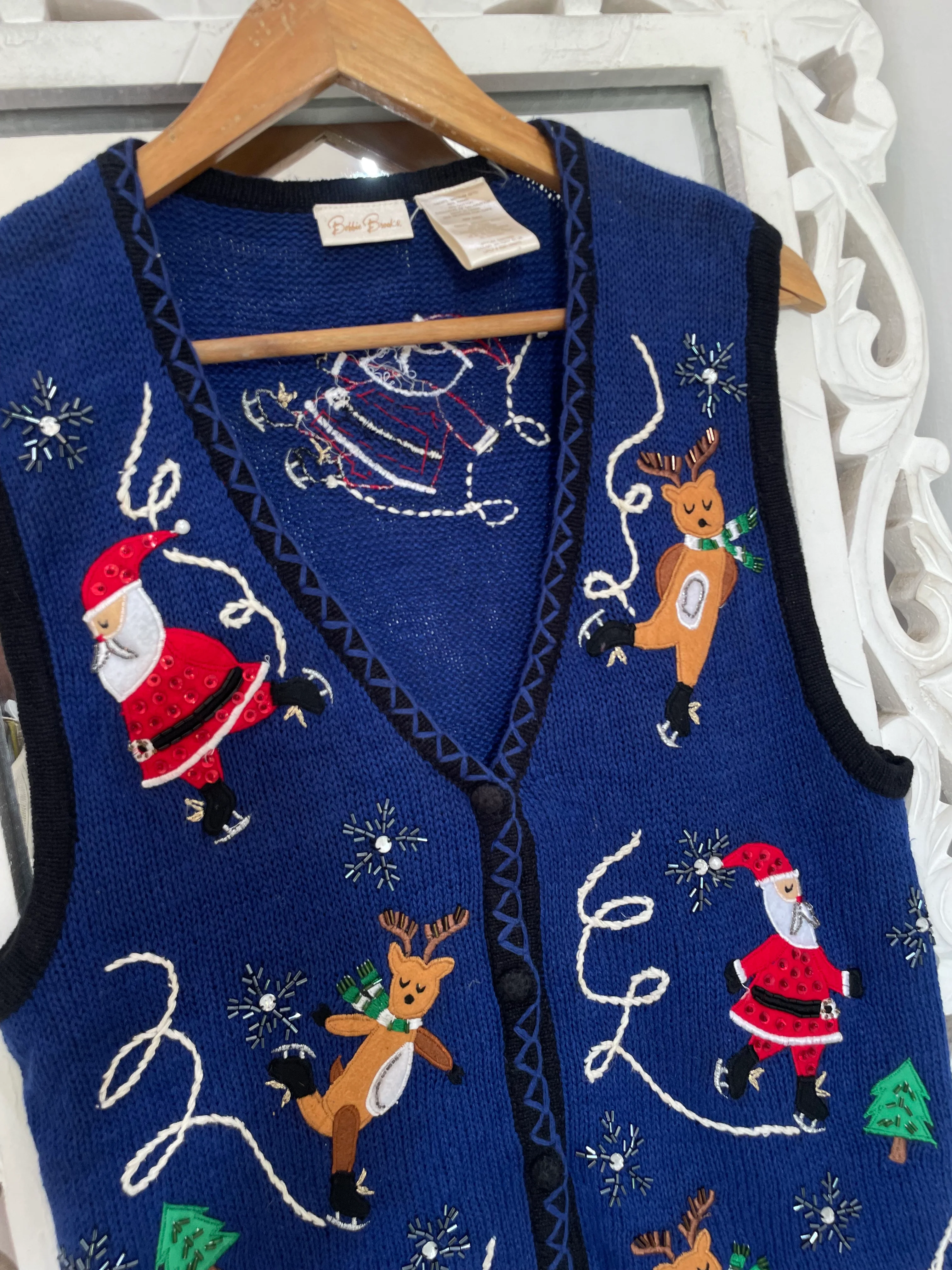 Bobbie Brooks Embroidered Christmas Sweater-Bust 38 - Image 2