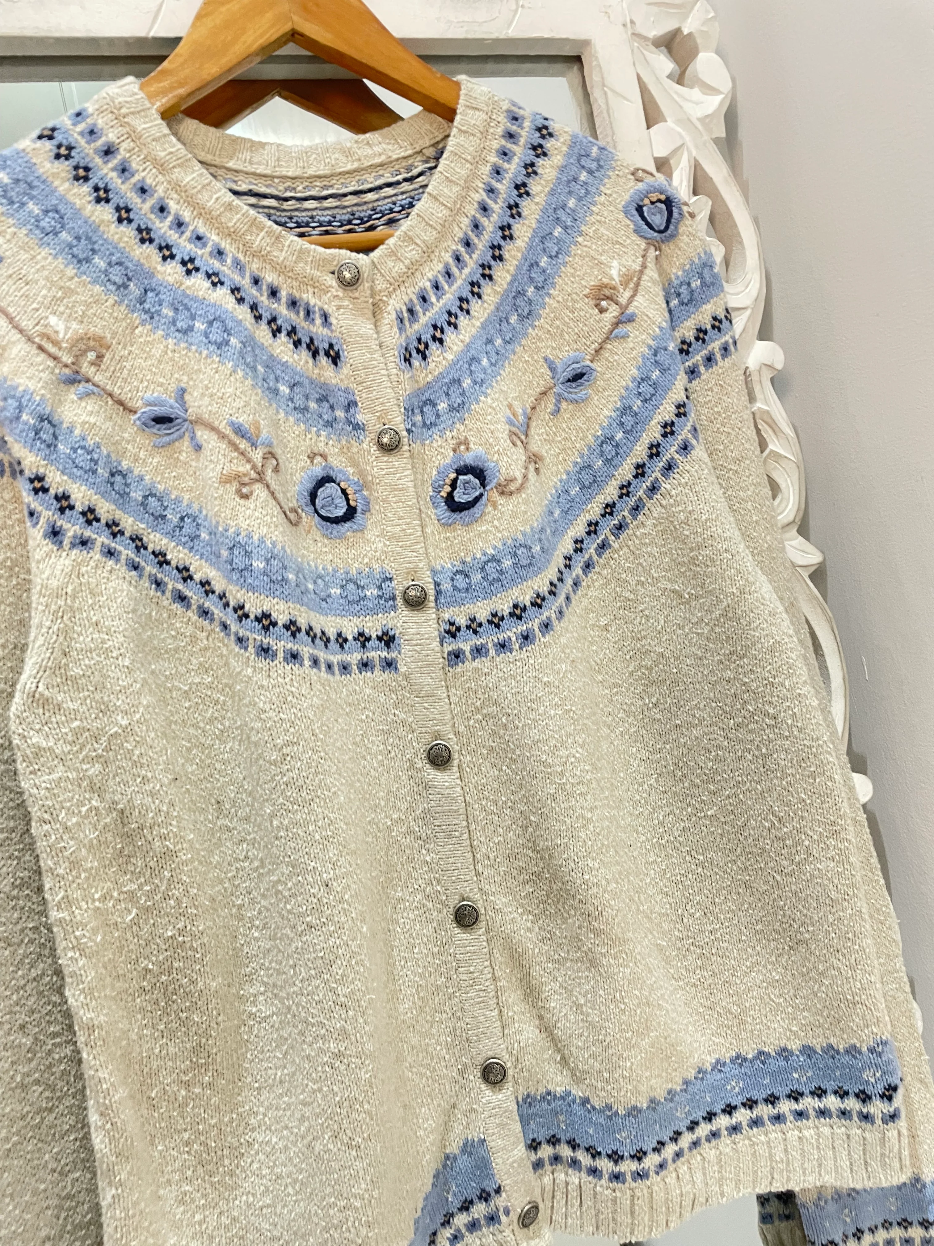 Embroidered Vintage Sweater-Bust 42 - Image 2