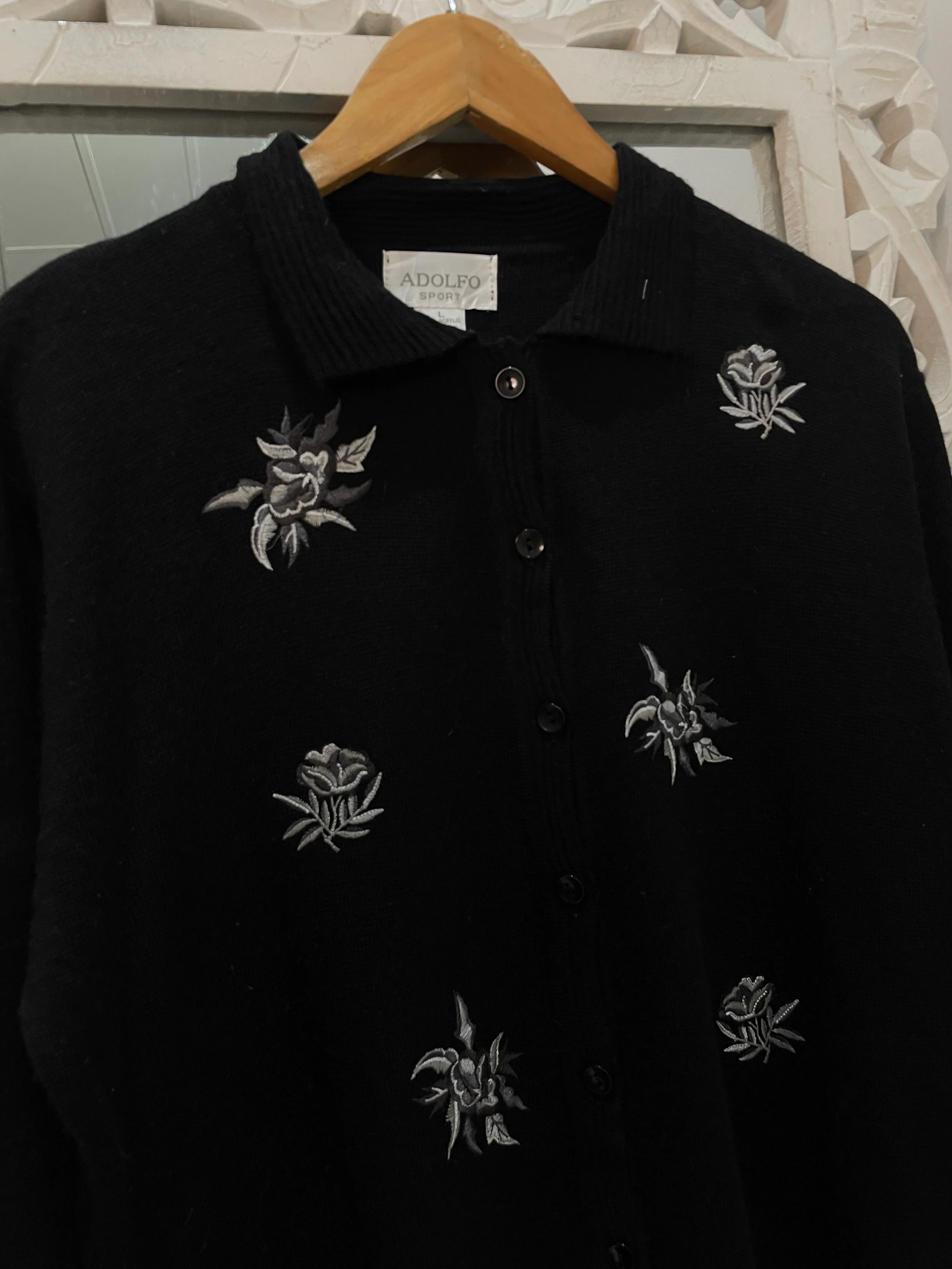 Embroidered Vintage Sweater-Bust 44 - Image 2
