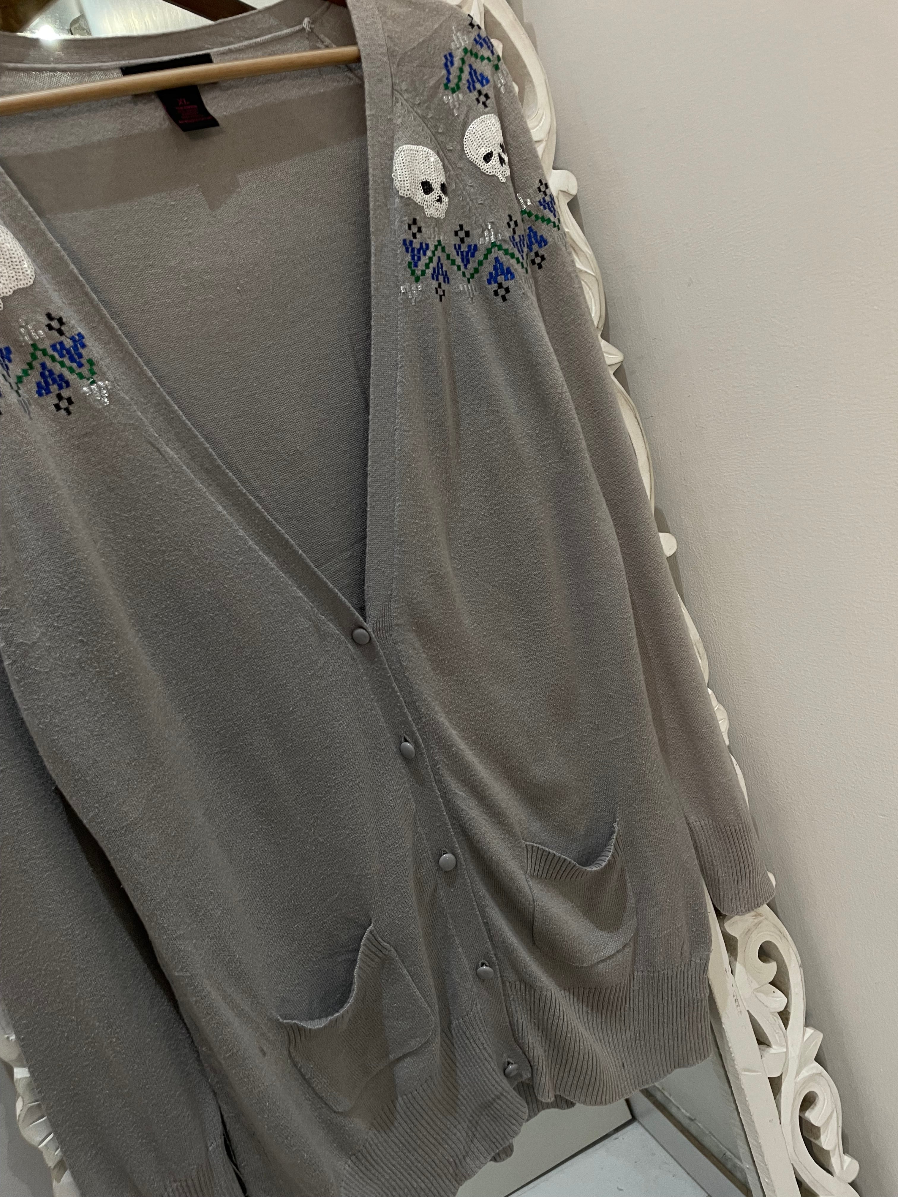 Embroidered Vintage Sweater-Bust 42 - Image 3