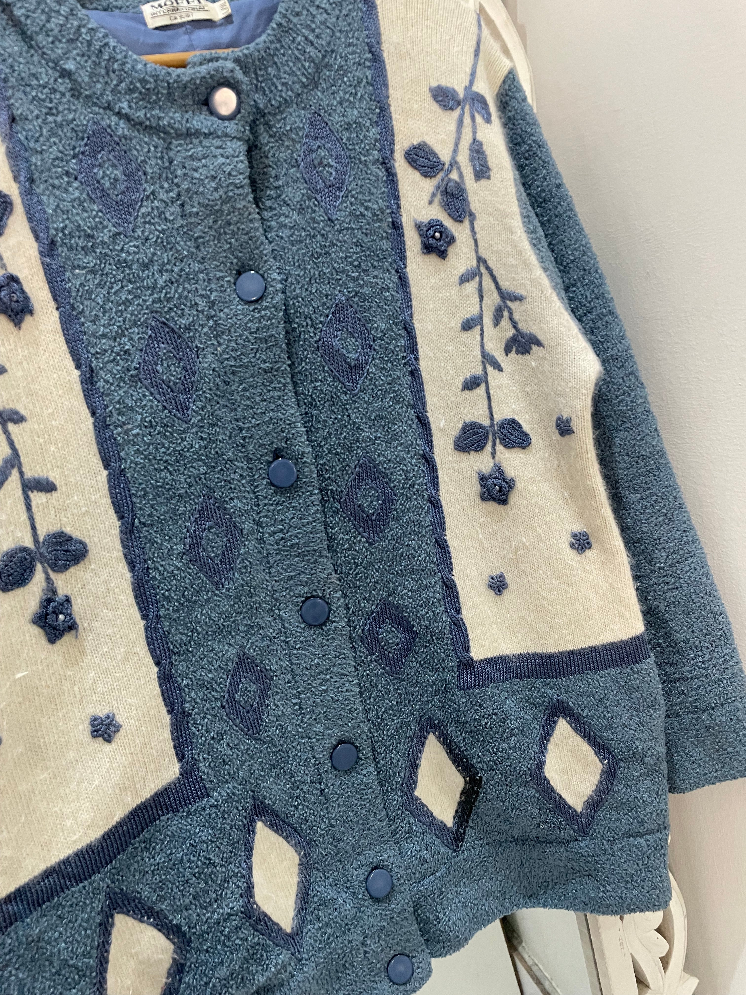 Embroidered Vintage Sweater-Bust 44 - Image 3