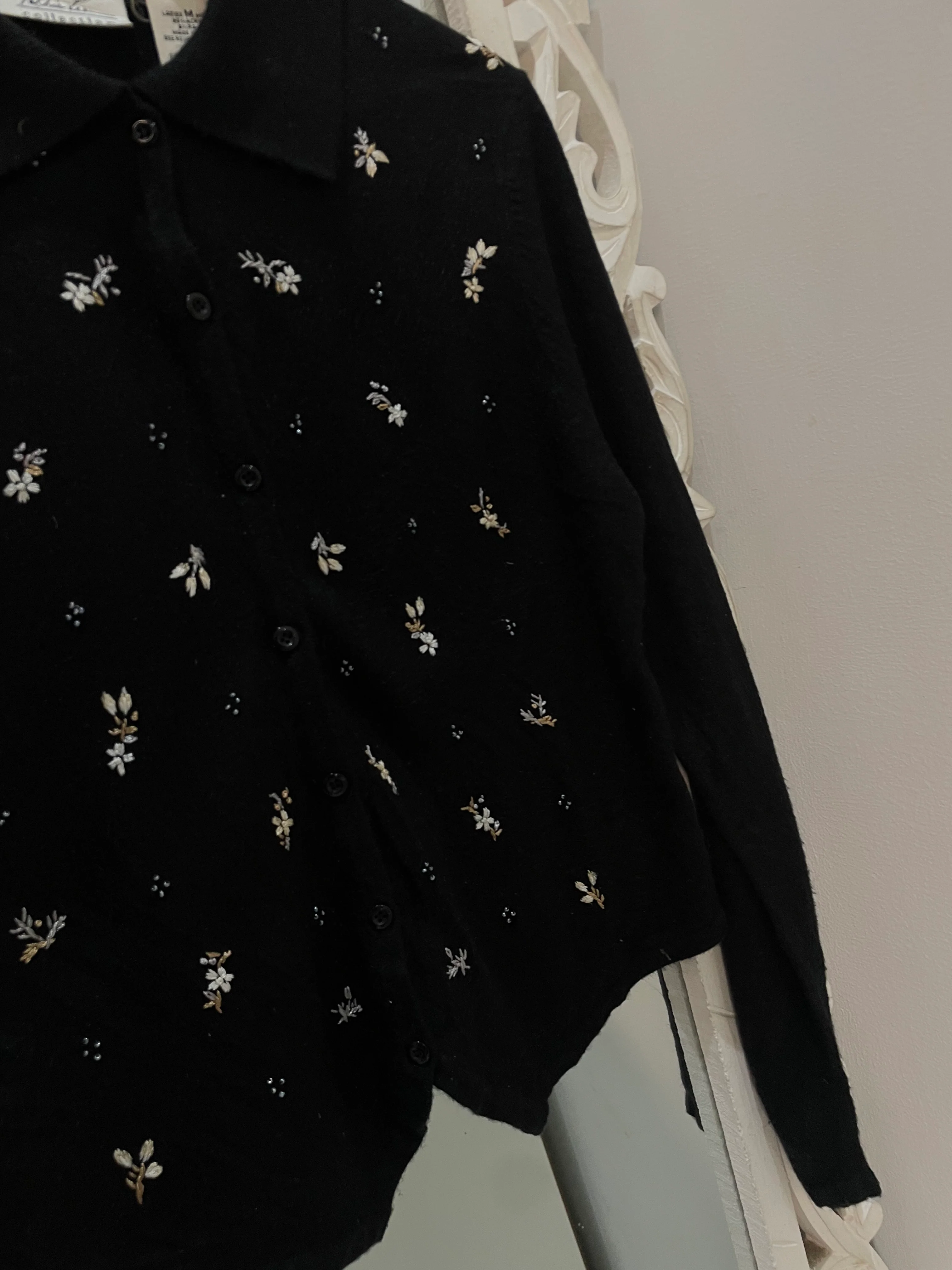 Embroidered Vintage Sweater-Bust 36 - Image 3