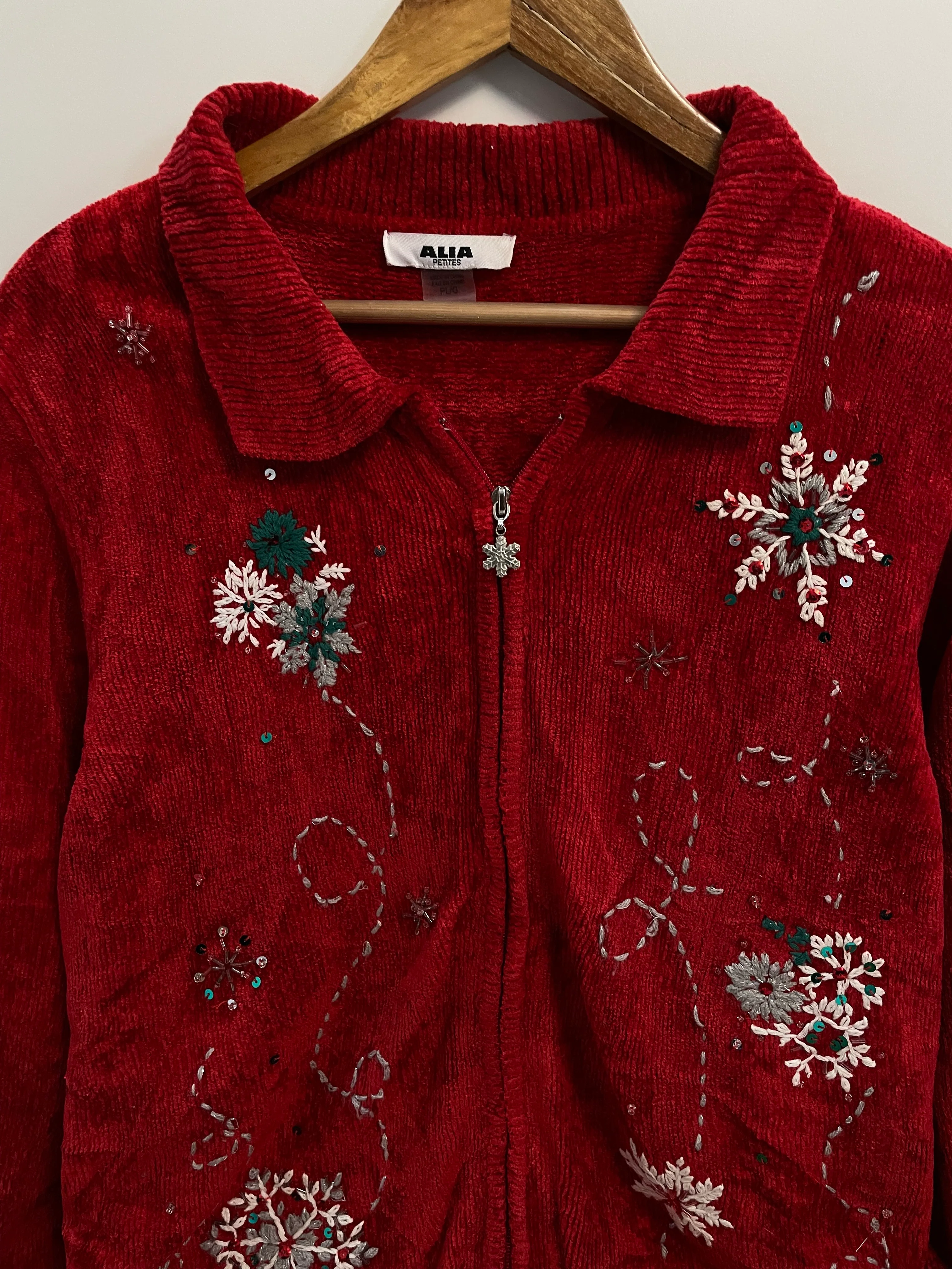 Embroidered Vintage Sweater-Bust 46 - Image 3