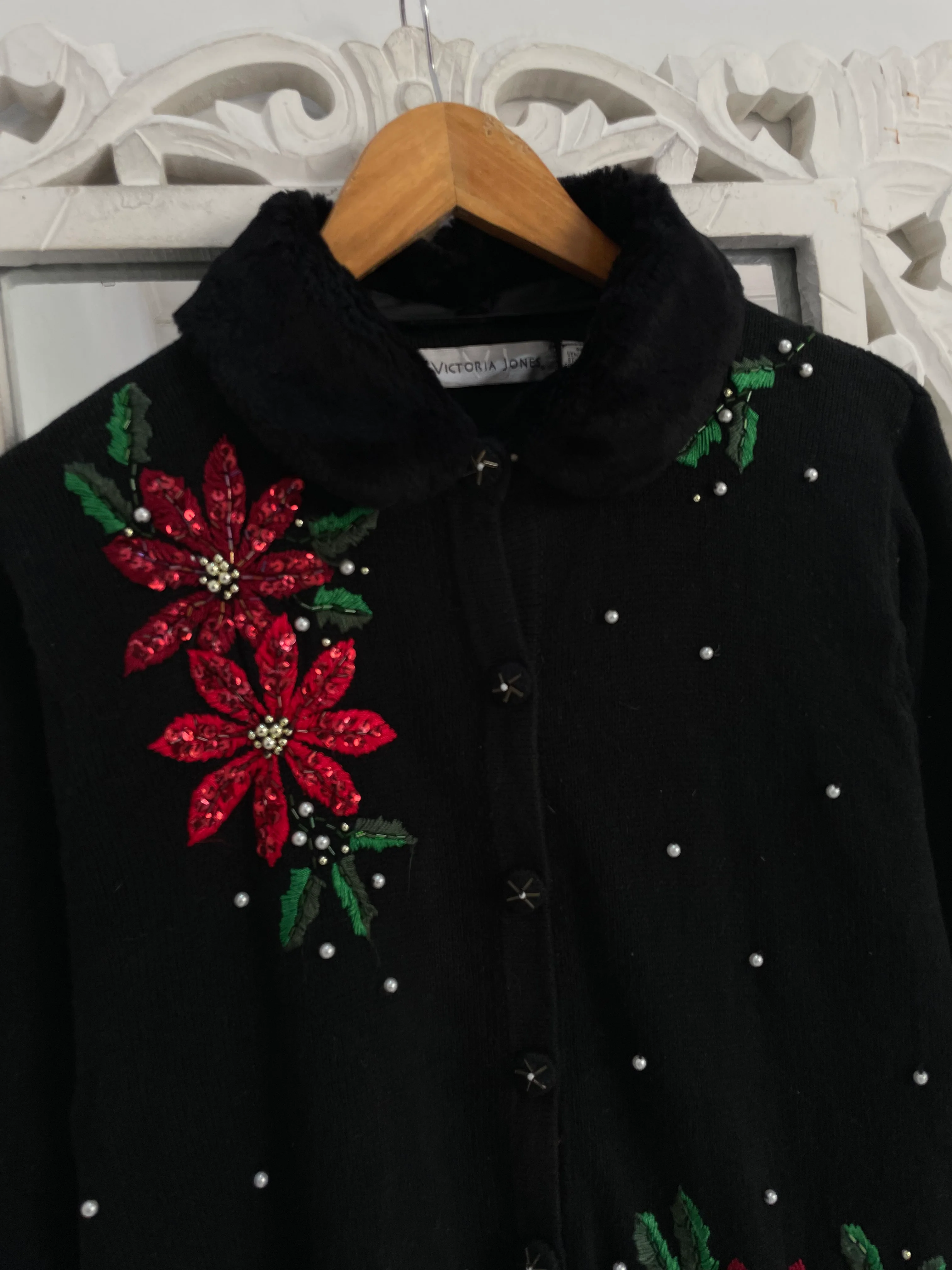 Victoria Jones Embroidered Vintage Sweater-Bust 42 - Image 2