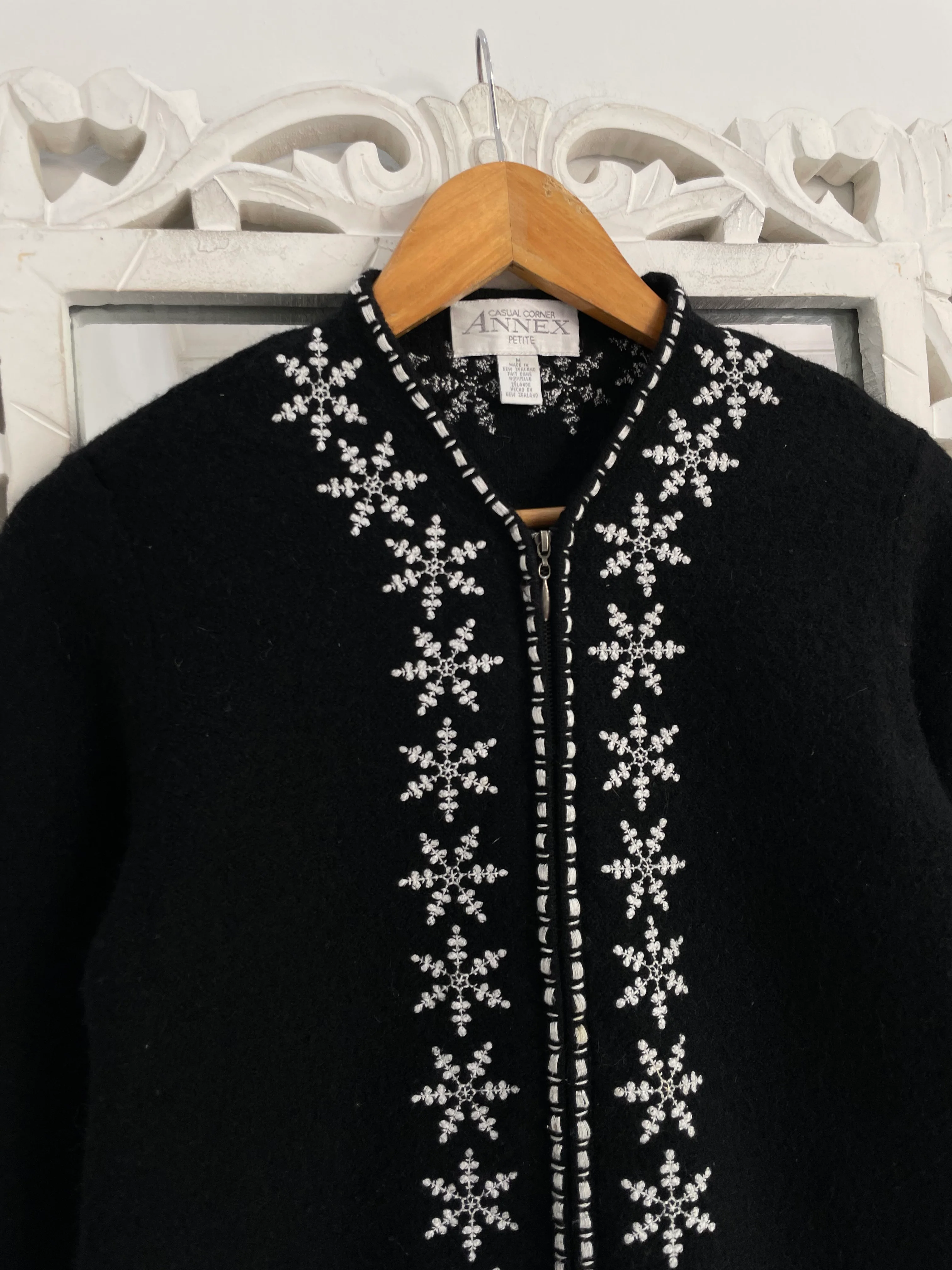 Annex 100% Wool Embroidered Vintage Sweater-Bust 40 - Image 2