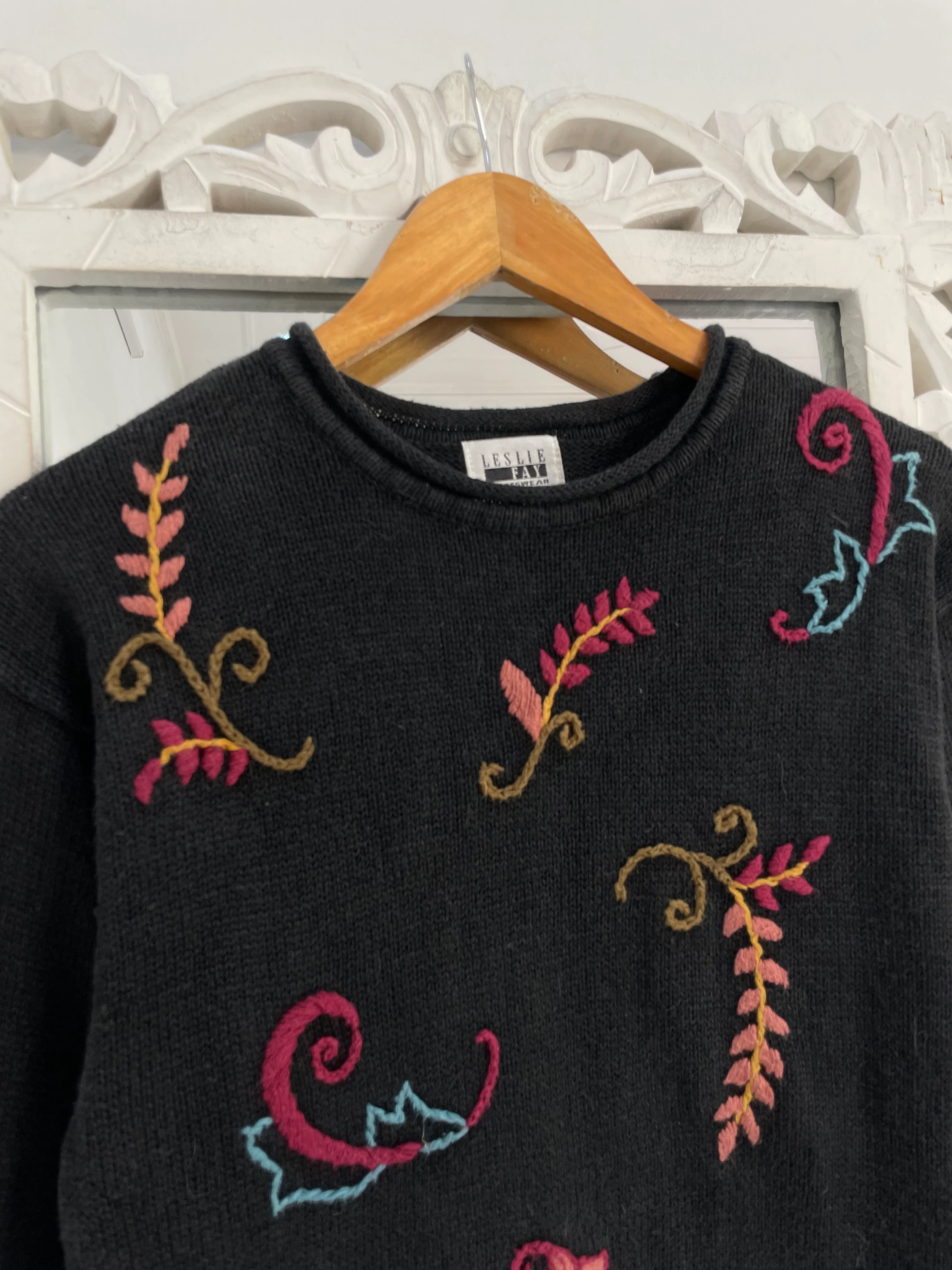 Leslie Fay Charcoal Grey Embroidered Vintage Sweater-Bust 34 - Image 2