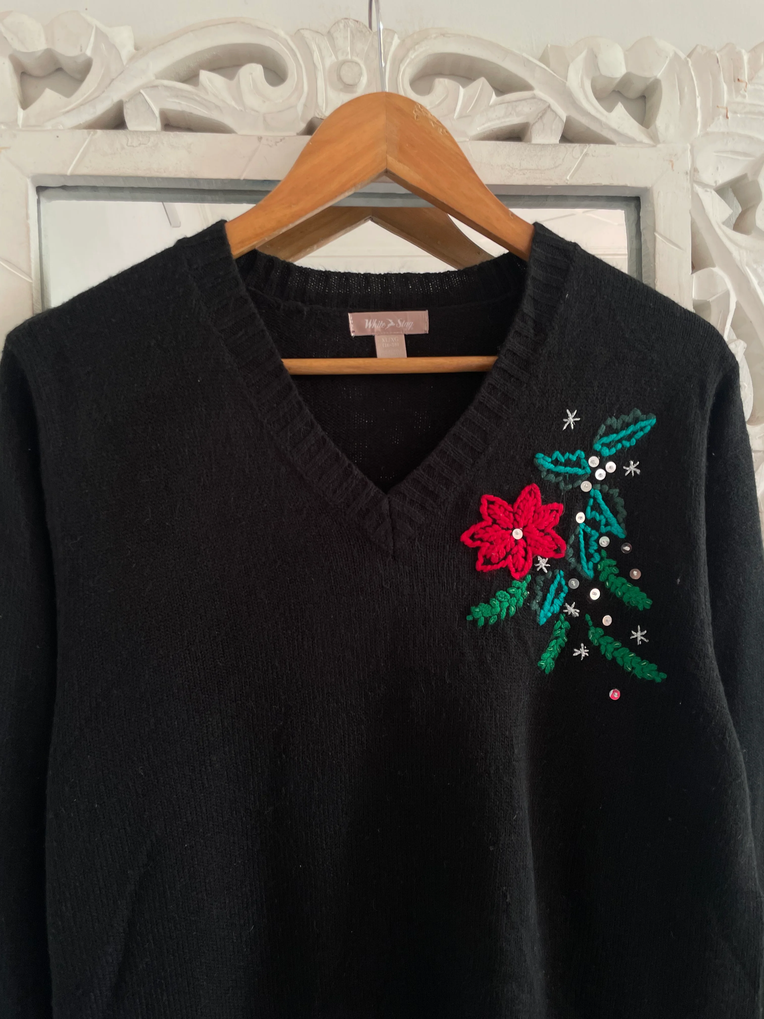 White Stag Embroidered Vintage Sweater-Bust 44 - Image 2