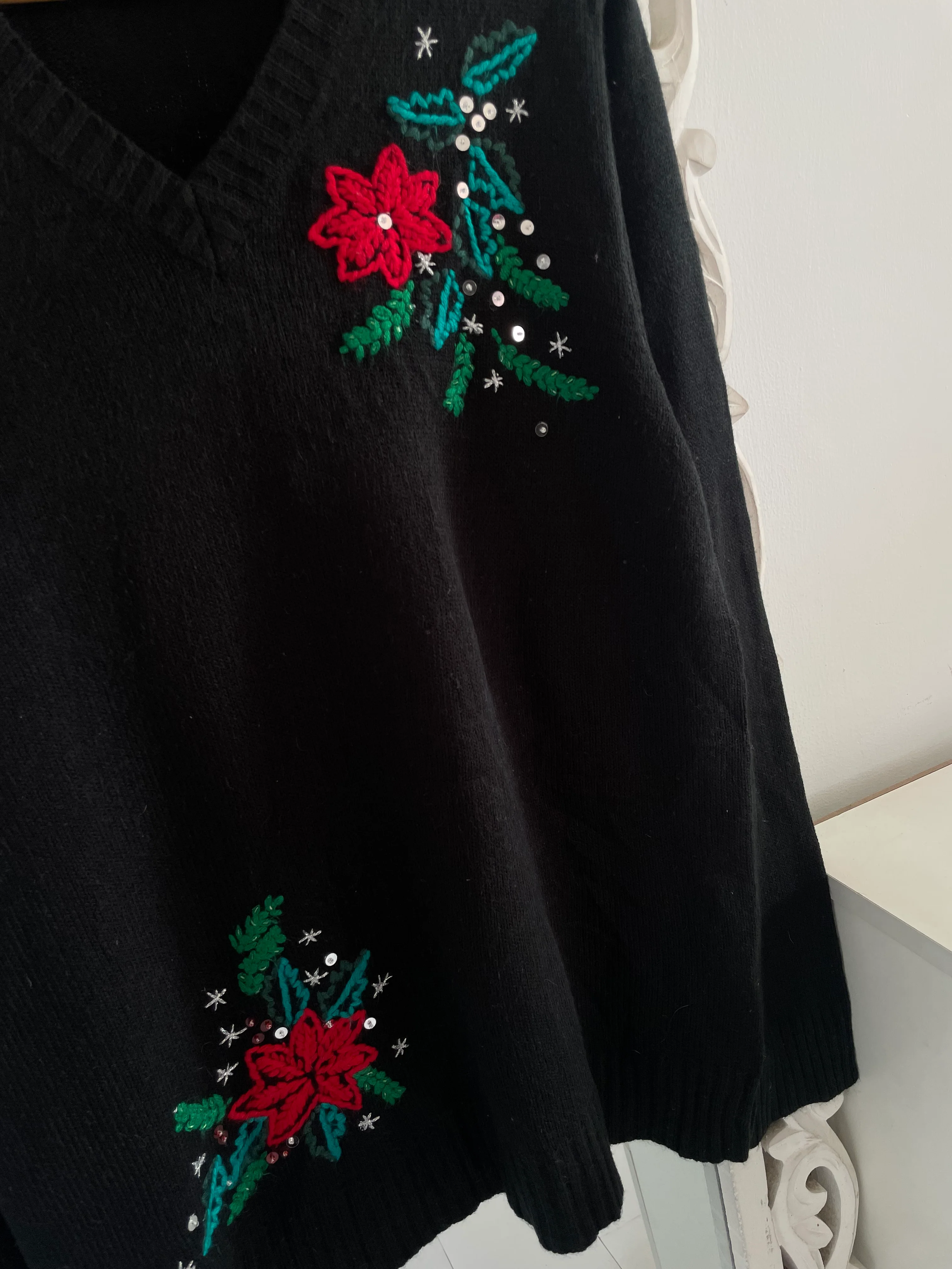White Stag Embroidered Vintage Sweater-Bust 44 - Image 3