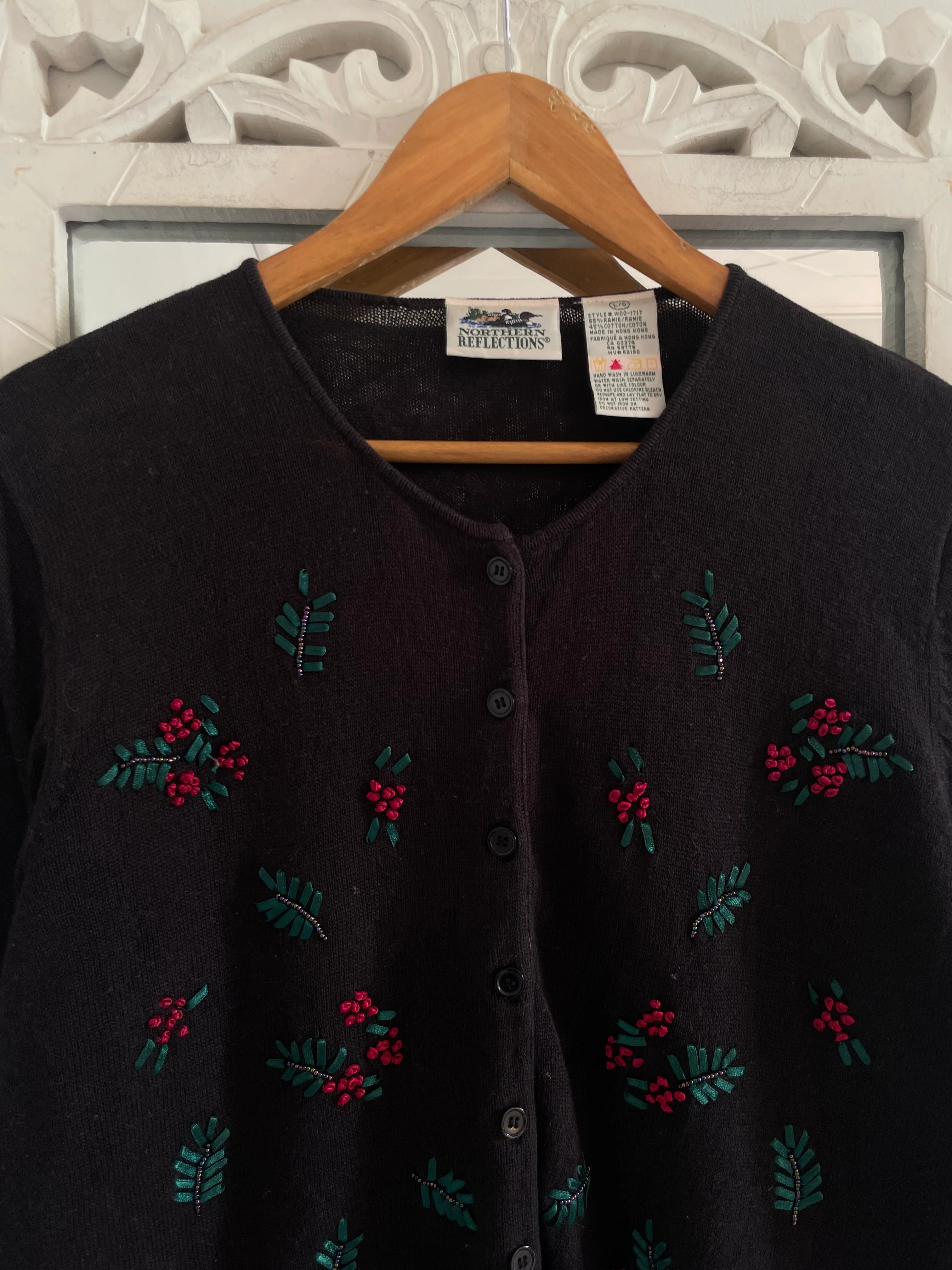 Northern Reflections Embroidered Vintage Sweater-Bust 44 - Image 2