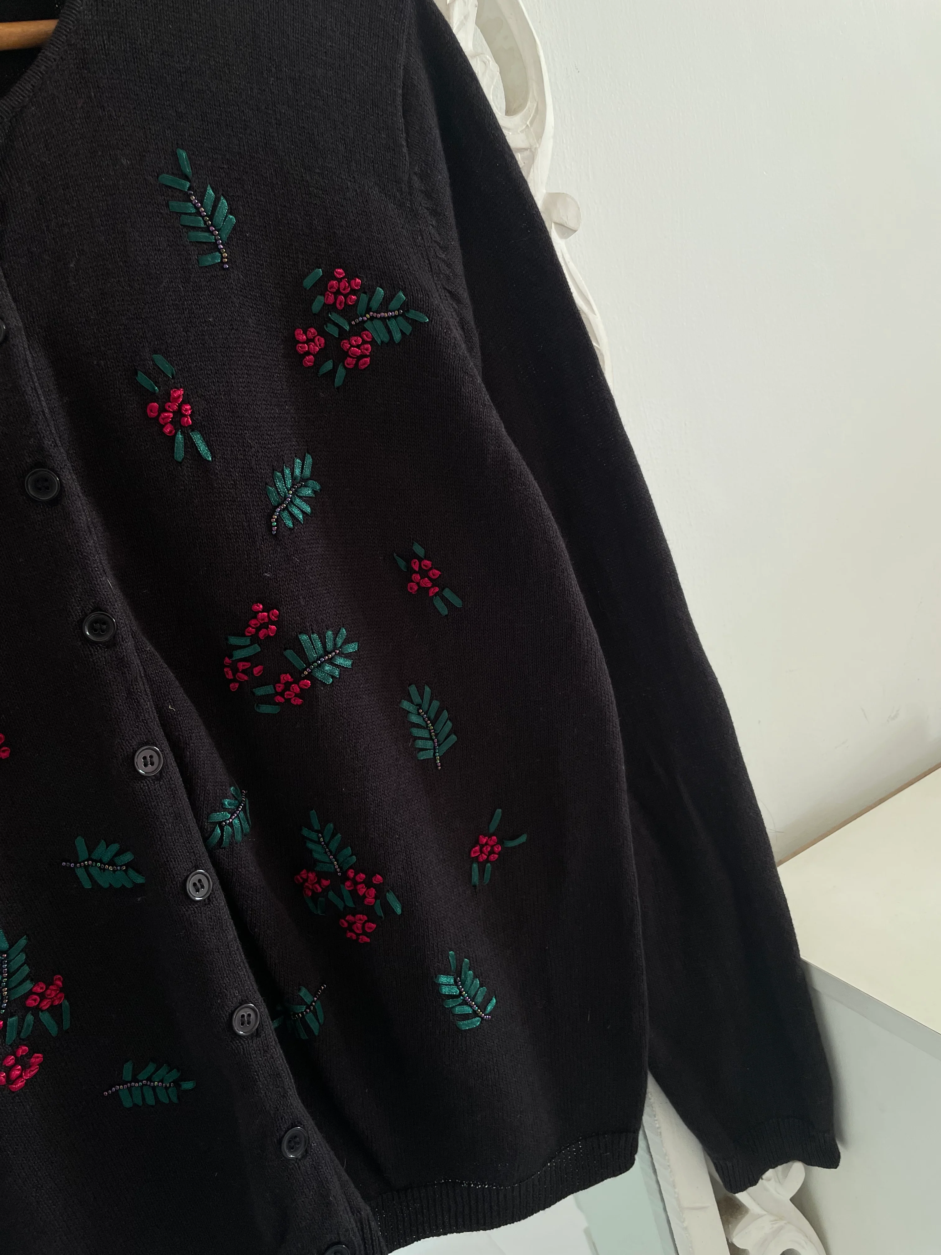 Northern Reflections Embroidered Vintage Sweater-Bust 44 - Image 3