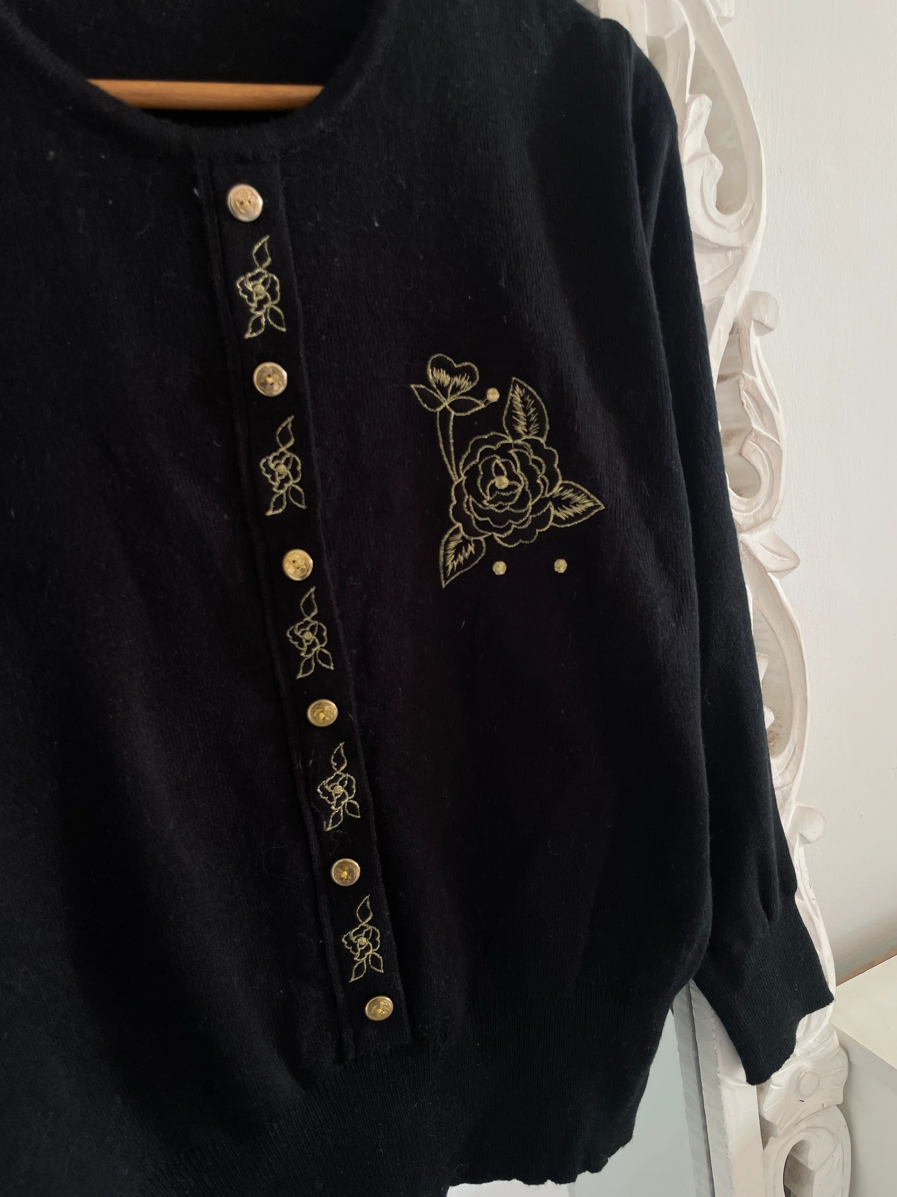 Embroidered Vintage Sweater-Bust 38 - Image 3