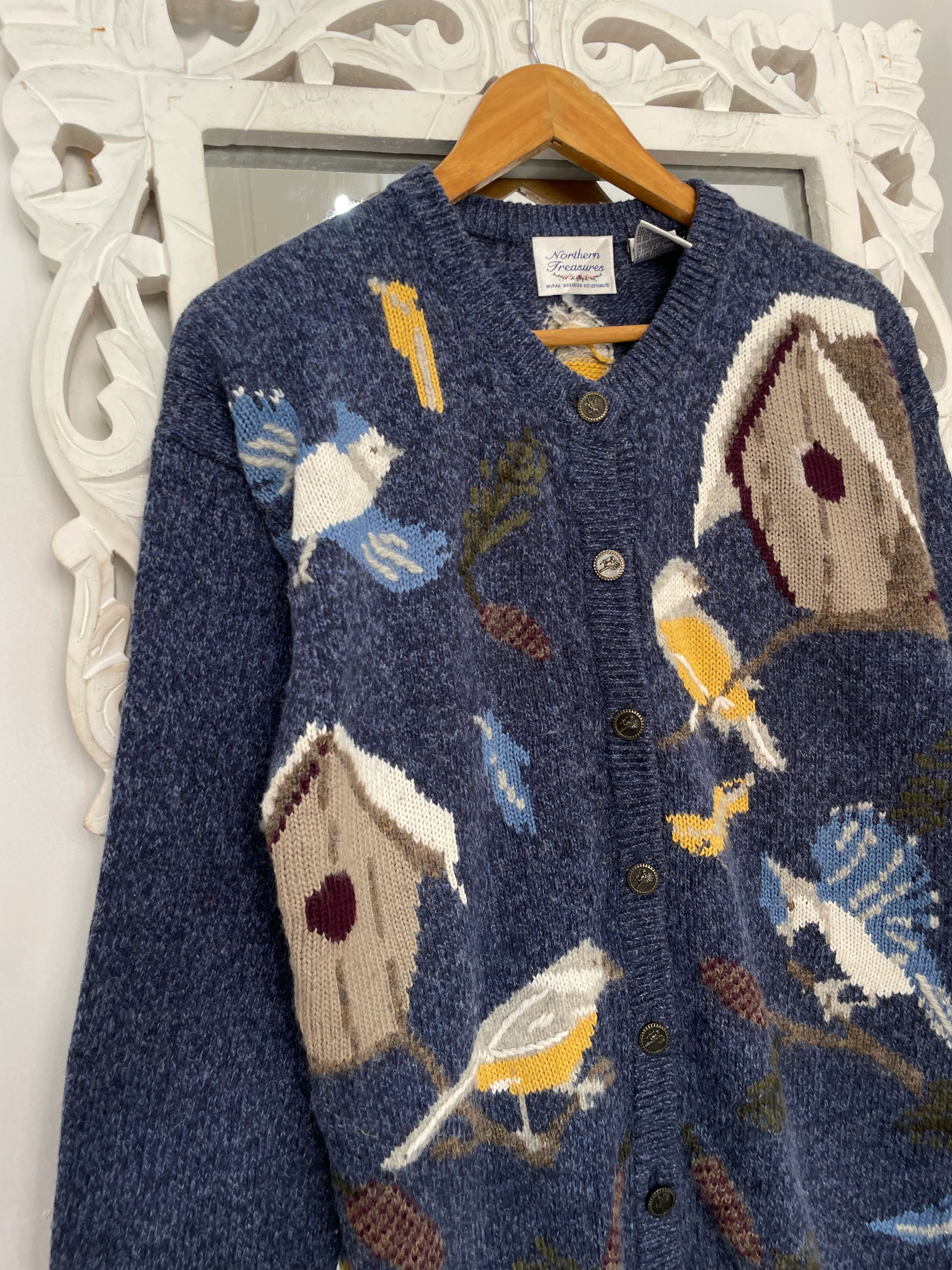 Northern Treasures Embroidered Vintage Sweater-Bust 44 - Image 2