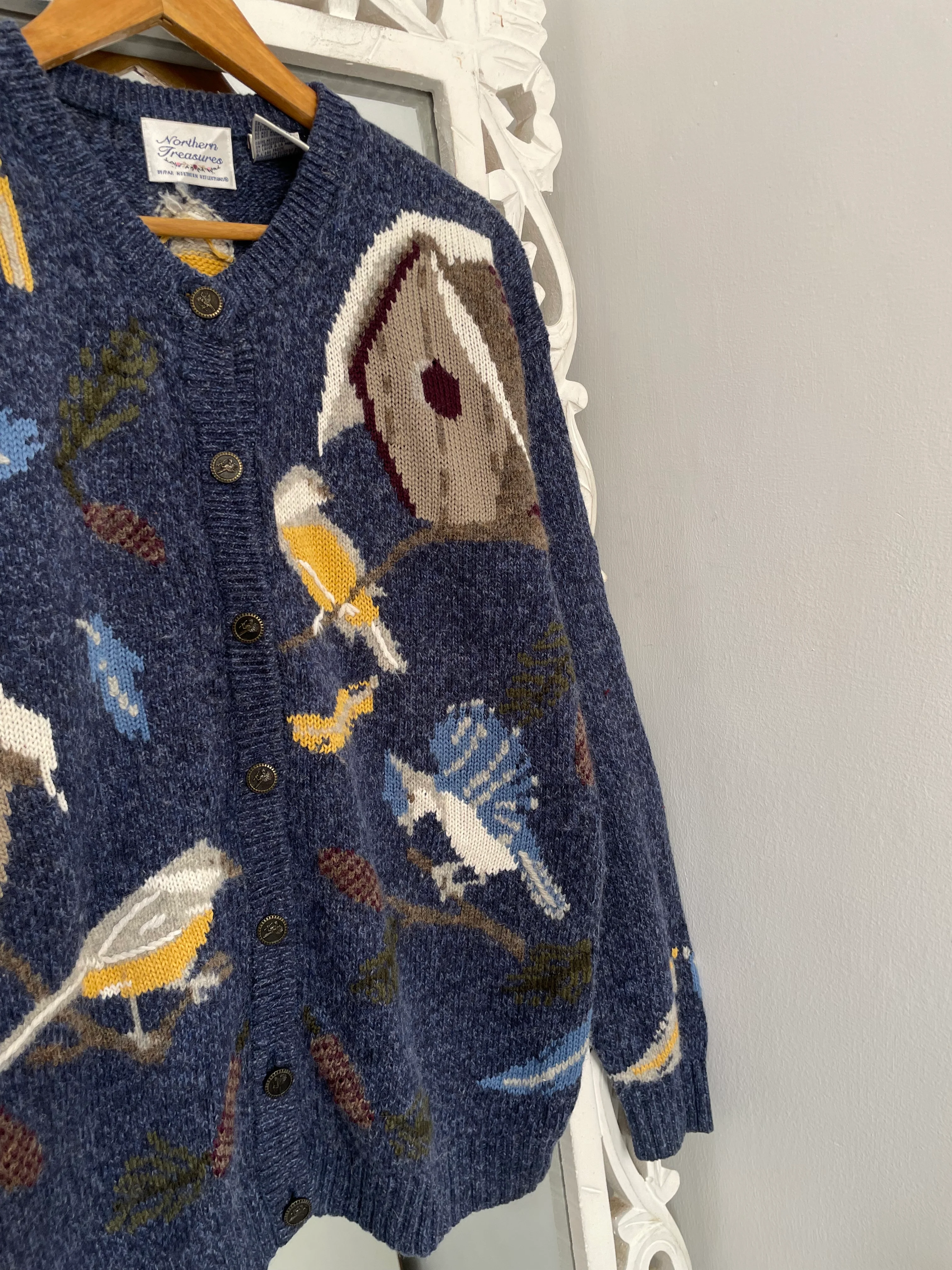Northern Treasures Embroidered Vintage Sweater-Bust 44 - Image 3