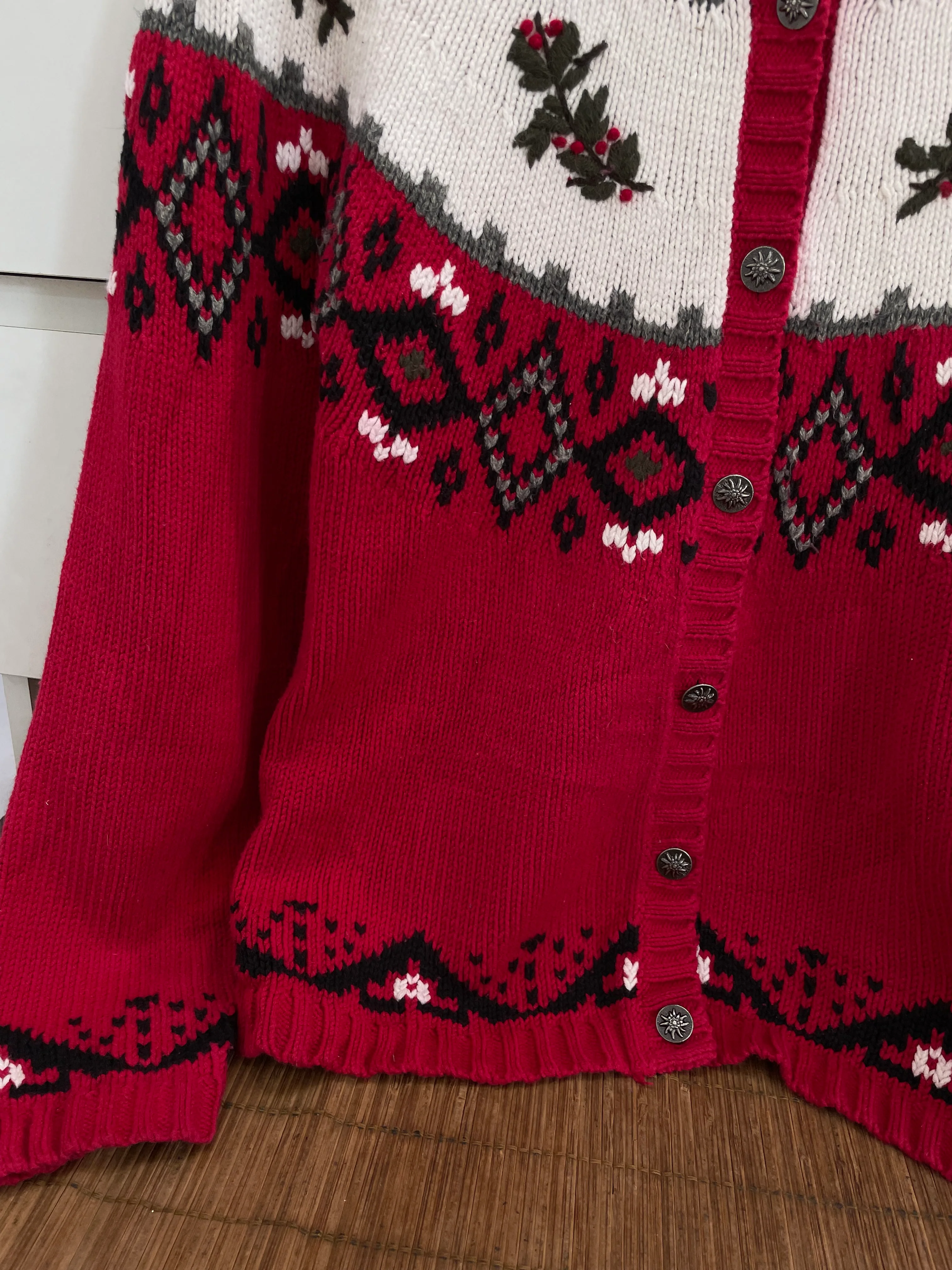Northern Reflections Hand Embroidered Vintage Sweater-Bust 40 - Image 3