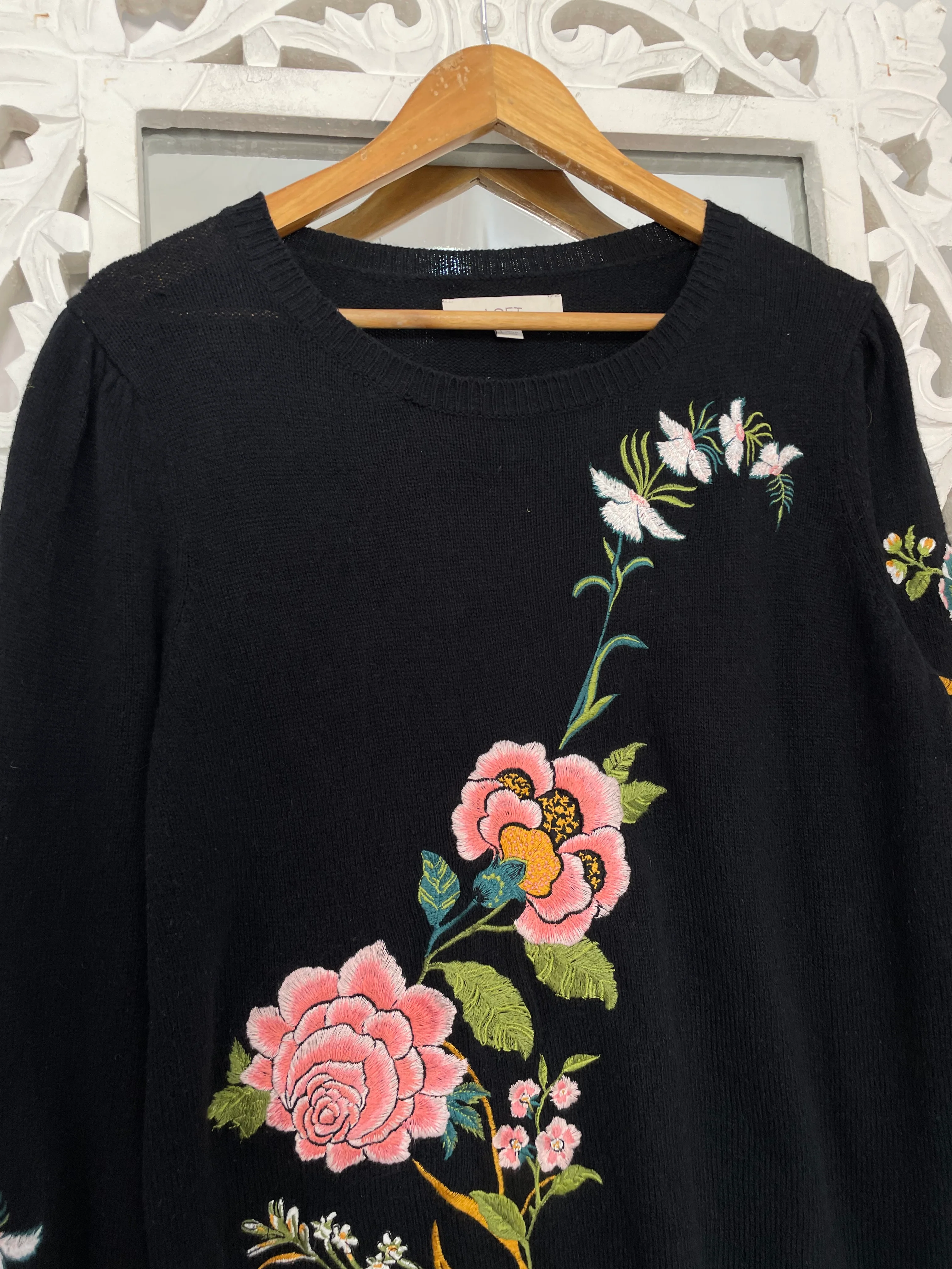 Embroidered Vintage Sweater-Bust 42 - Image 2